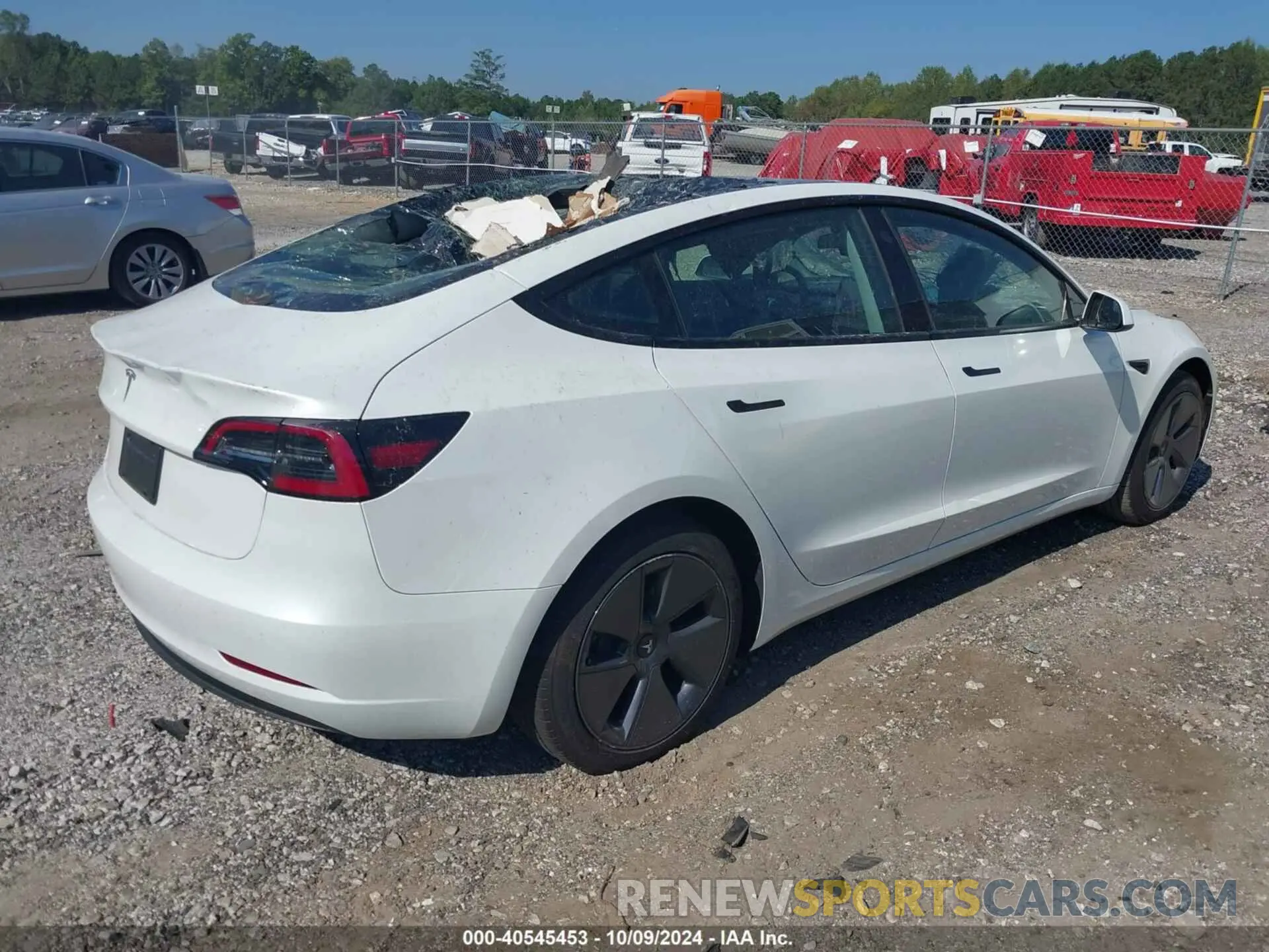 4 Photograph of a damaged car 5YJ3E1EA9PF547690 TESLA MODEL 3 2023