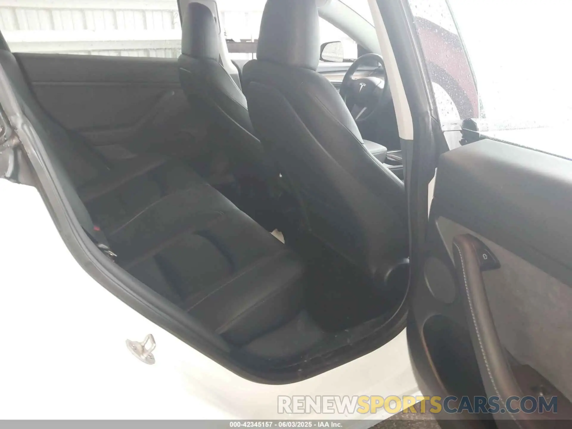 8 Photograph of a damaged car 5YJ3E1EA9PF548726 TESLA MODEL 3 2023