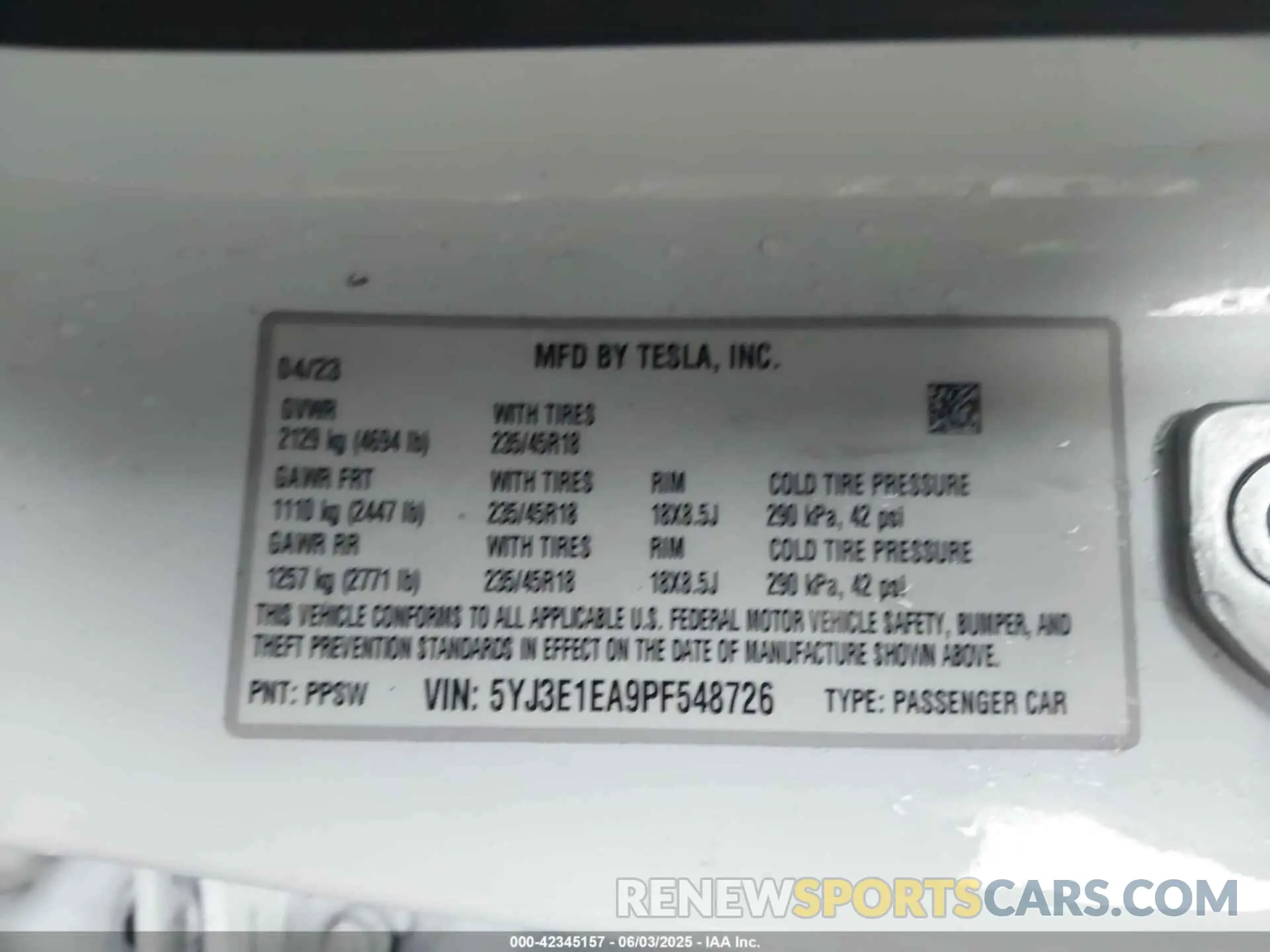 9 Photograph of a damaged car 5YJ3E1EA9PF548726 TESLA MODEL 3 2023
