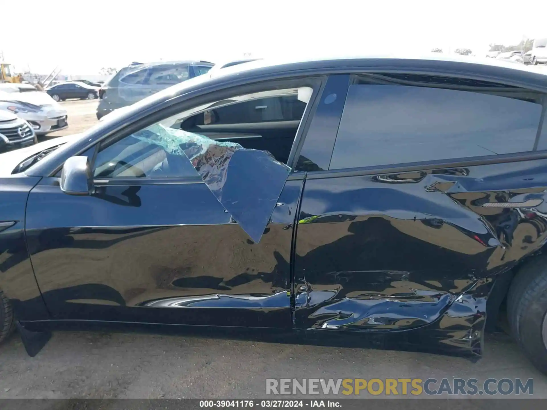 14 Photograph of a damaged car 5YJ3E1EA9PF556745 TESLA MODEL 3 2023