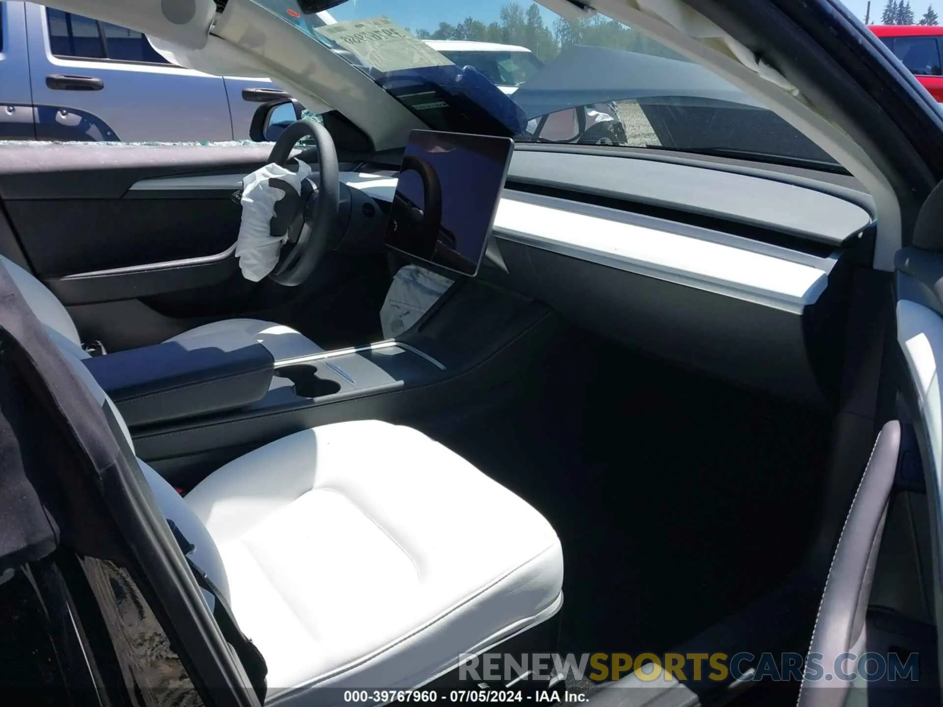 5 Photograph of a damaged car 5YJ3E1EA9PF564327 TESLA MODEL 3 2023