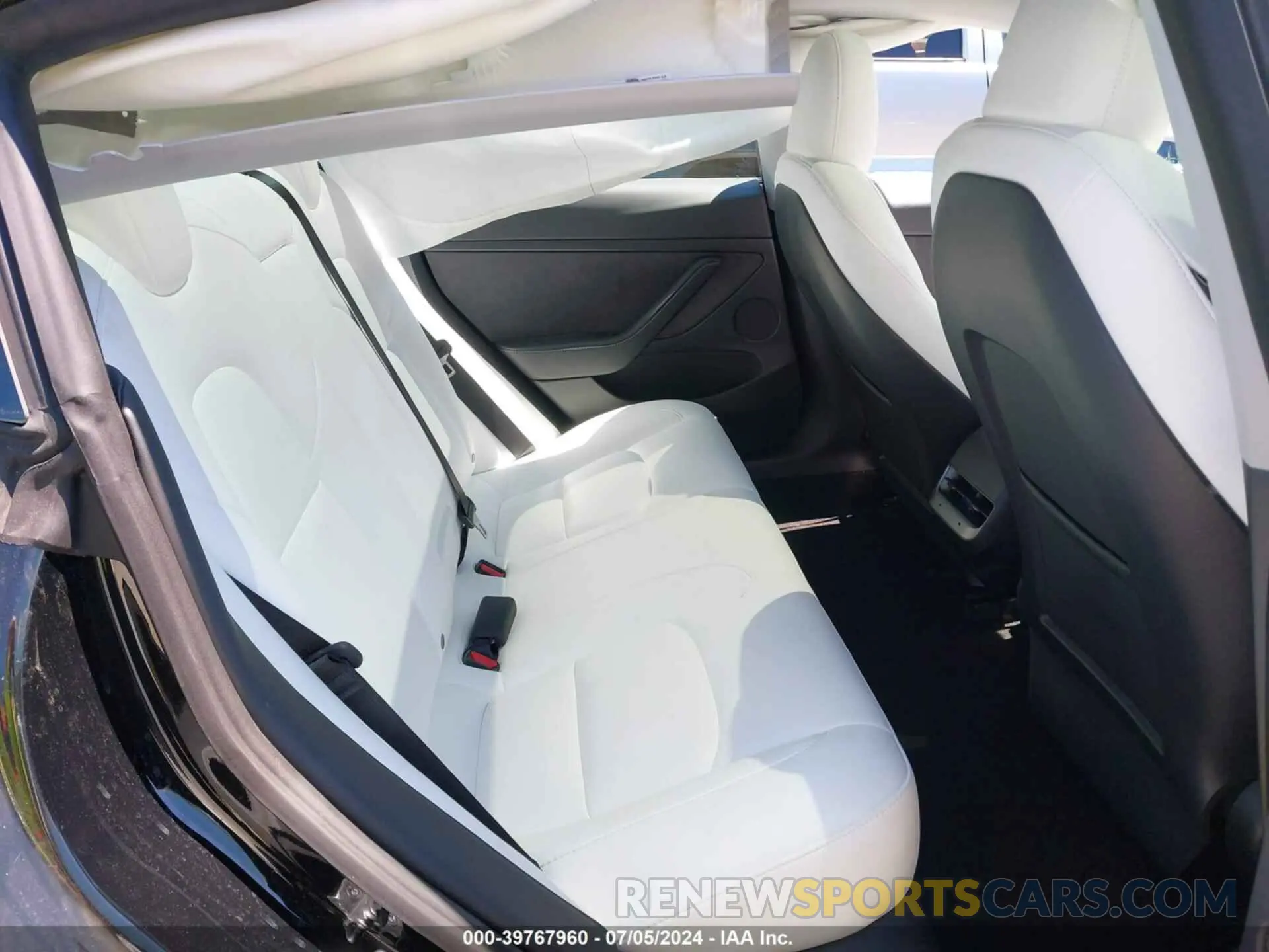 8 Photograph of a damaged car 5YJ3E1EA9PF564327 TESLA MODEL 3 2023