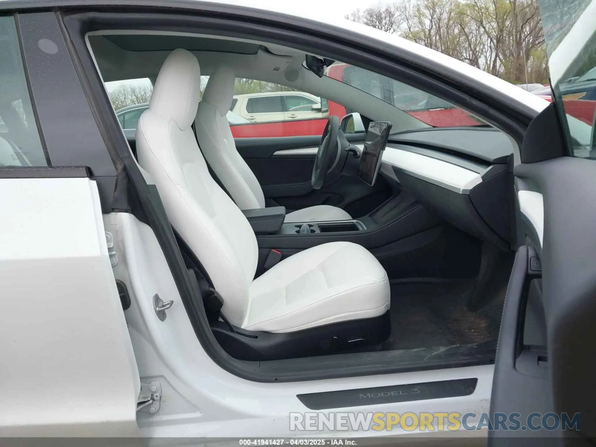5 Photograph of a damaged car 5YJ3E1EA9PF569415 TESLA MODEL 3 2023