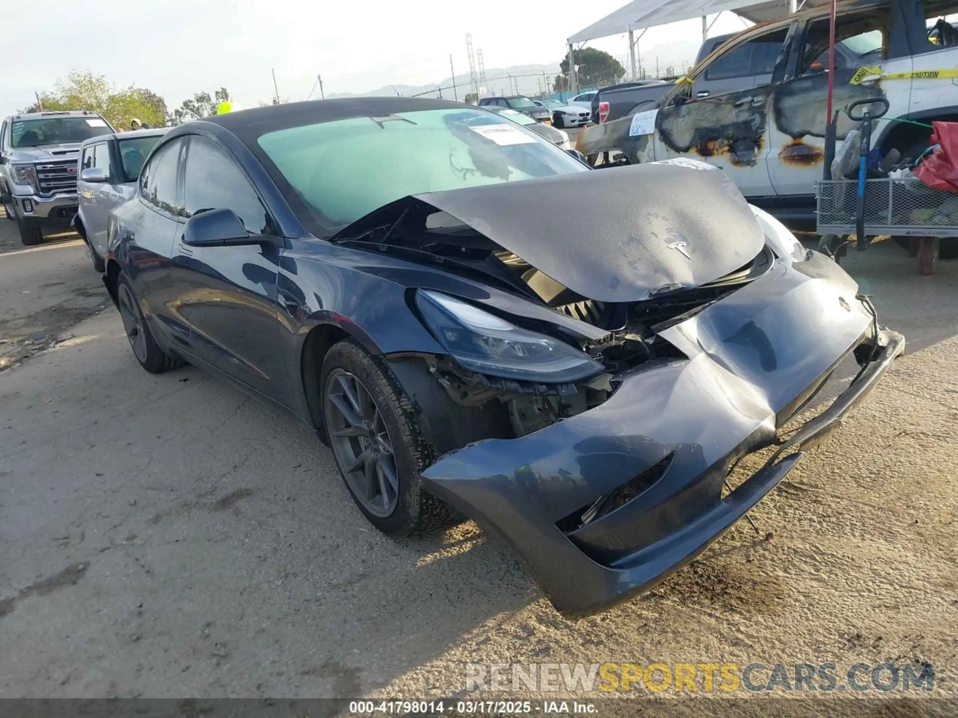 1 Photograph of a damaged car 5YJ3E1EA9PF569494 TESLA MODEL 3 2023