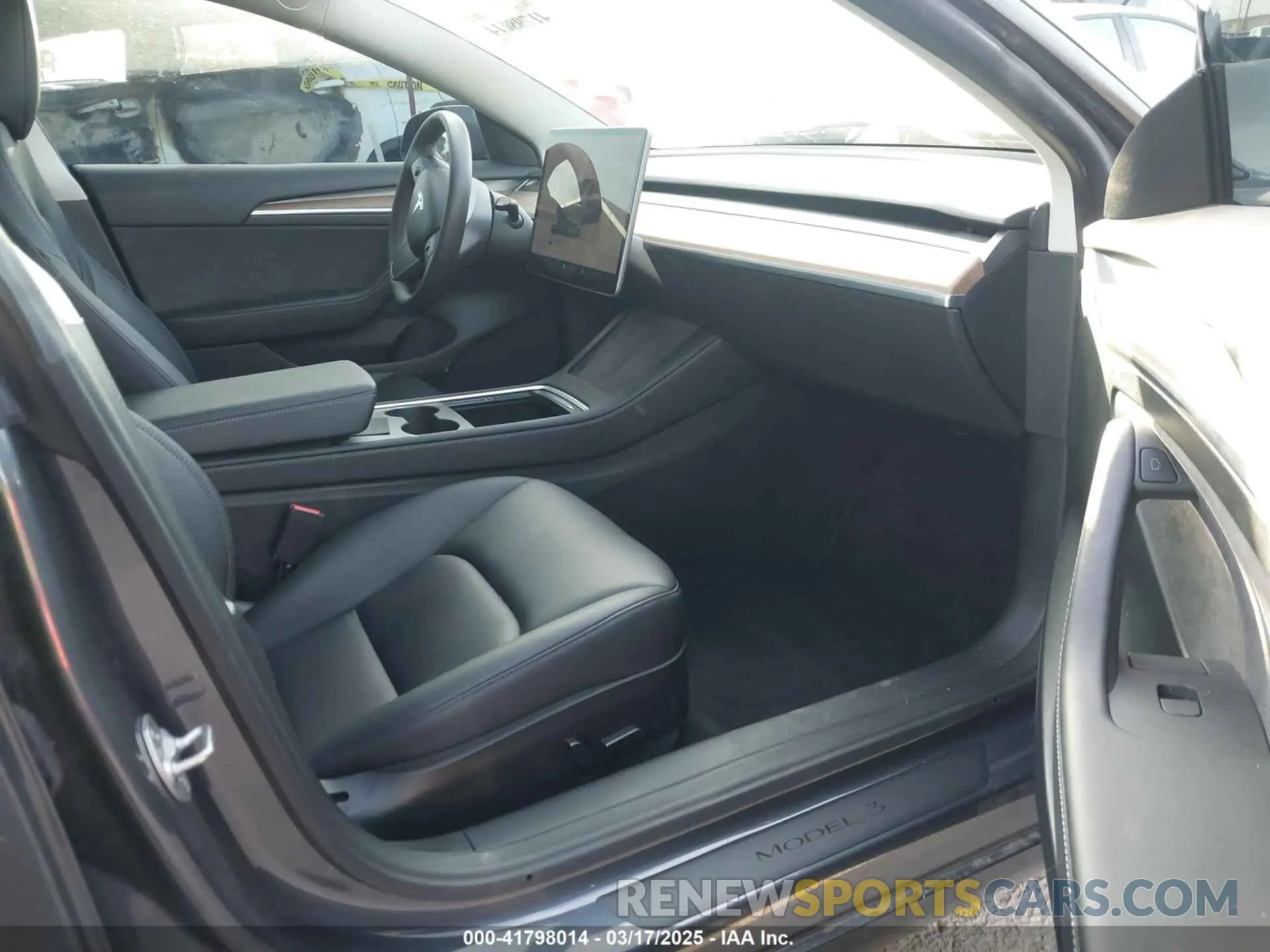 5 Photograph of a damaged car 5YJ3E1EA9PF569494 TESLA MODEL 3 2023