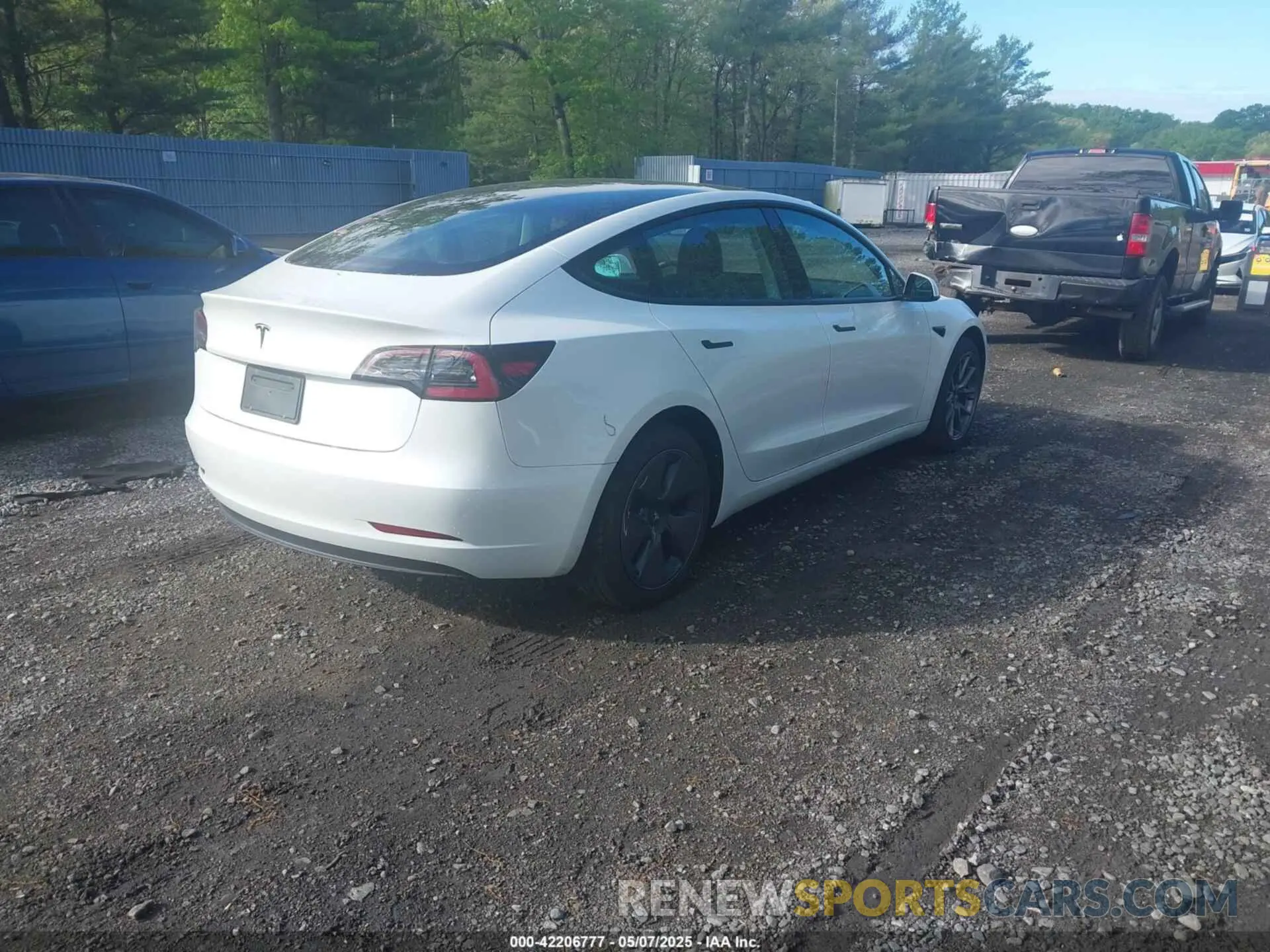 4 Photograph of a damaged car 5YJ3E1EA9PF576610 TESLA MODEL 3 2023