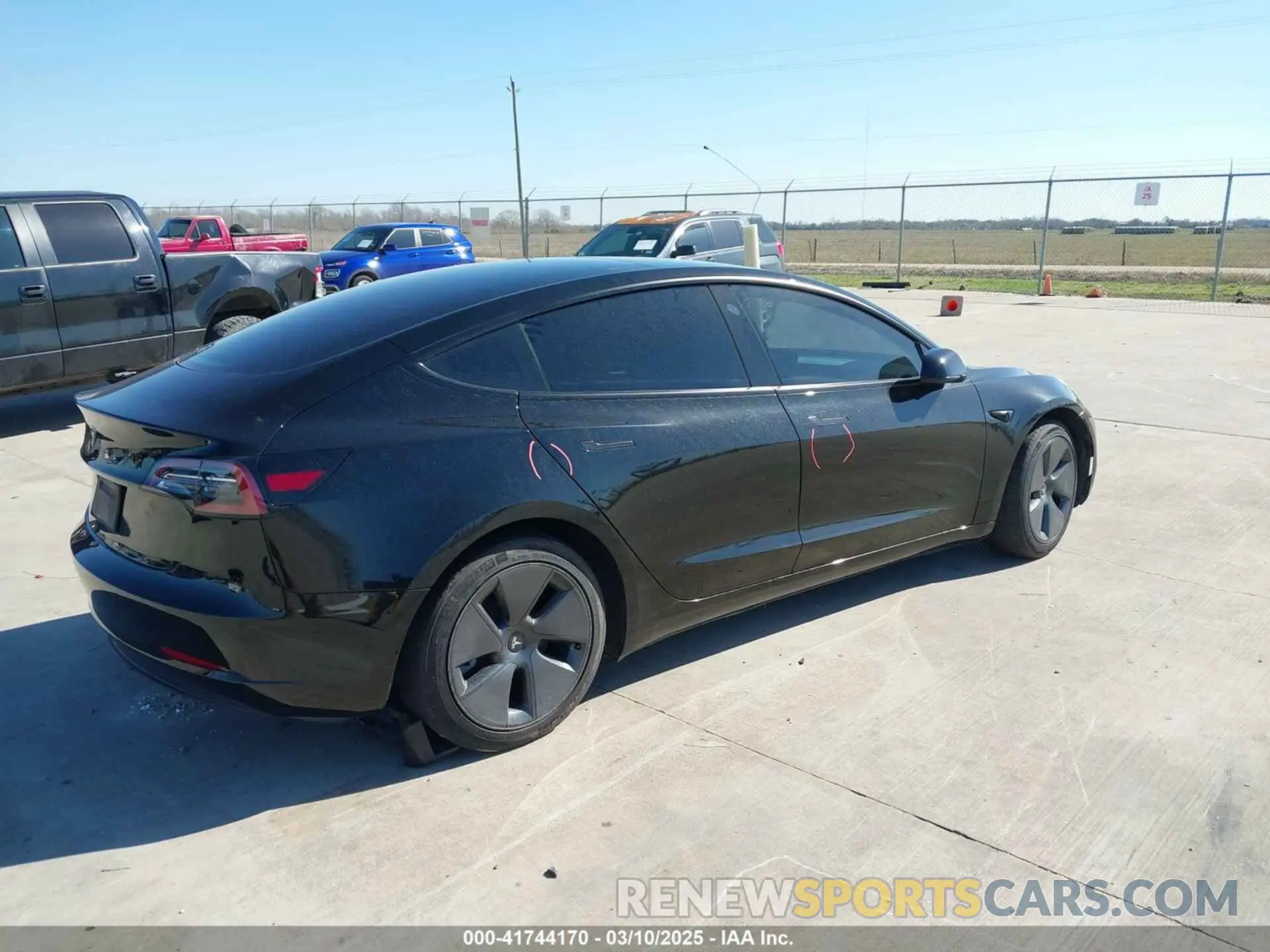 4 Photograph of a damaged car 5YJ3E1EA9PF587476 TESLA MODEL 3 2023