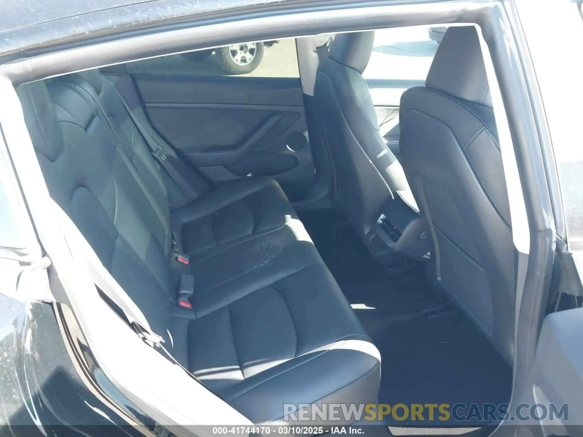 8 Photograph of a damaged car 5YJ3E1EA9PF587476 TESLA MODEL 3 2023