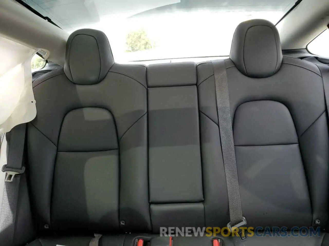 10 Photograph of a damaged car 5YJ3E1EA9PF590488 TESLA MODEL 3 2023