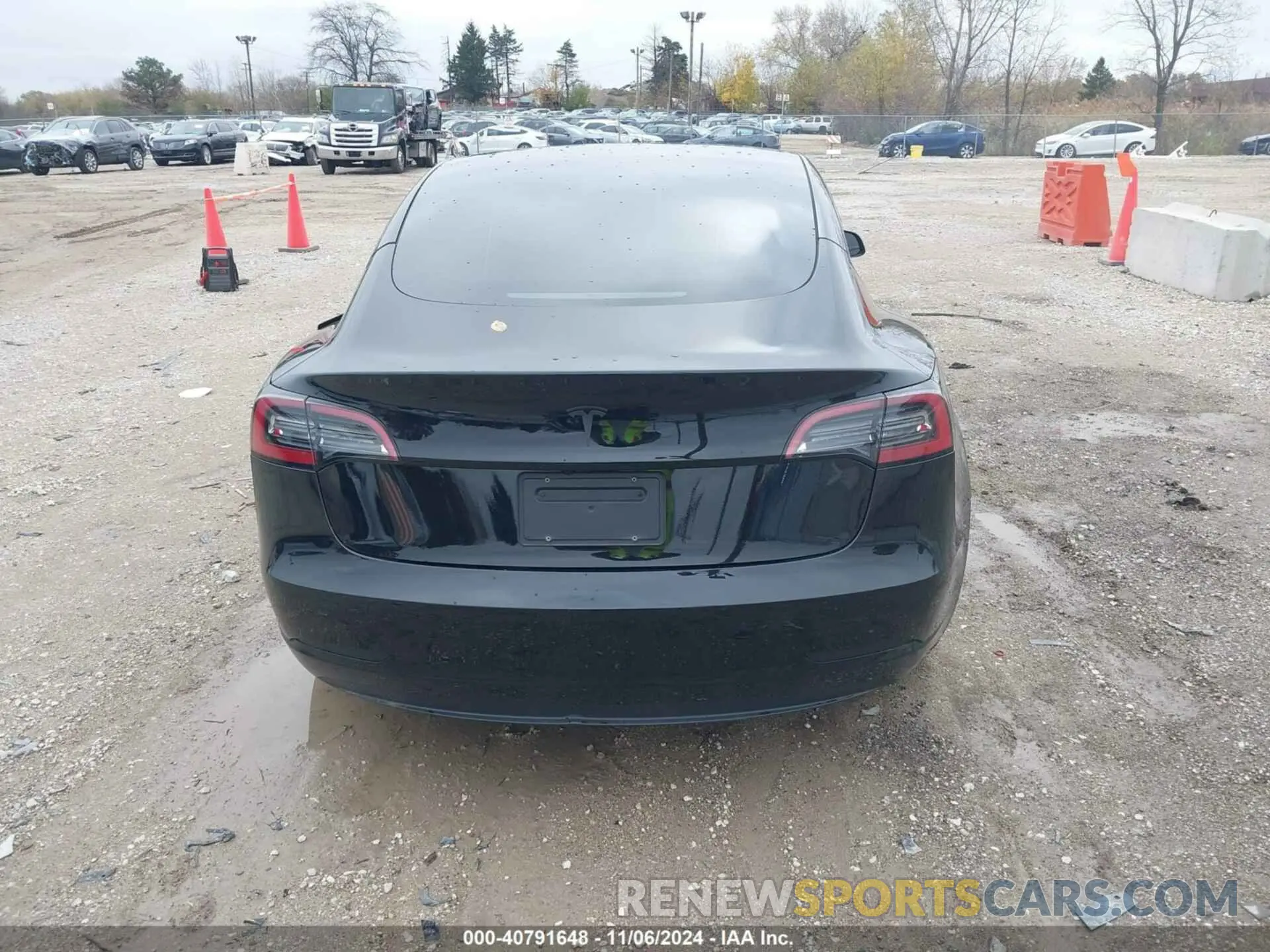 16 Photograph of a damaged car 5YJ3E1EA9PF592564 TESLA MODEL 3 2023