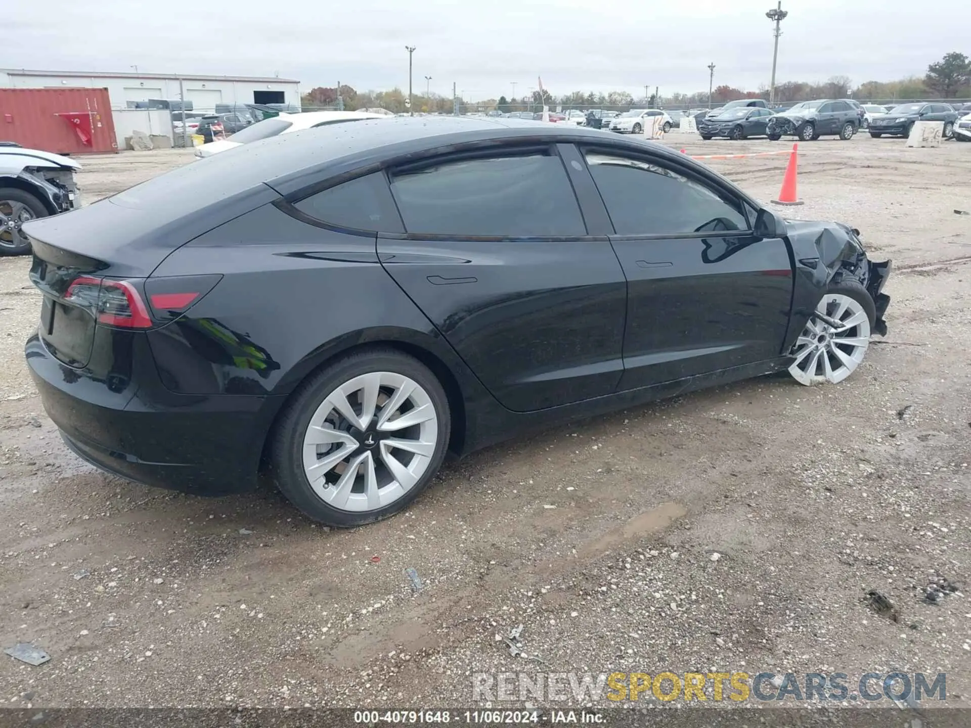 4 Photograph of a damaged car 5YJ3E1EA9PF592564 TESLA MODEL 3 2023