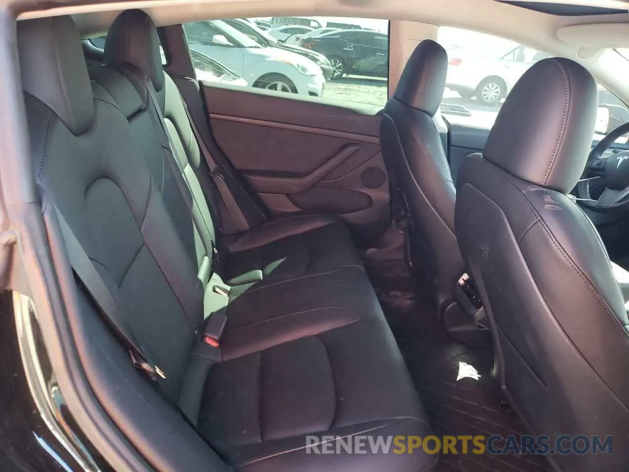 10 Photograph of a damaged car 5YJ3E1EA9PF609797 TESLA MODEL 3 2023
