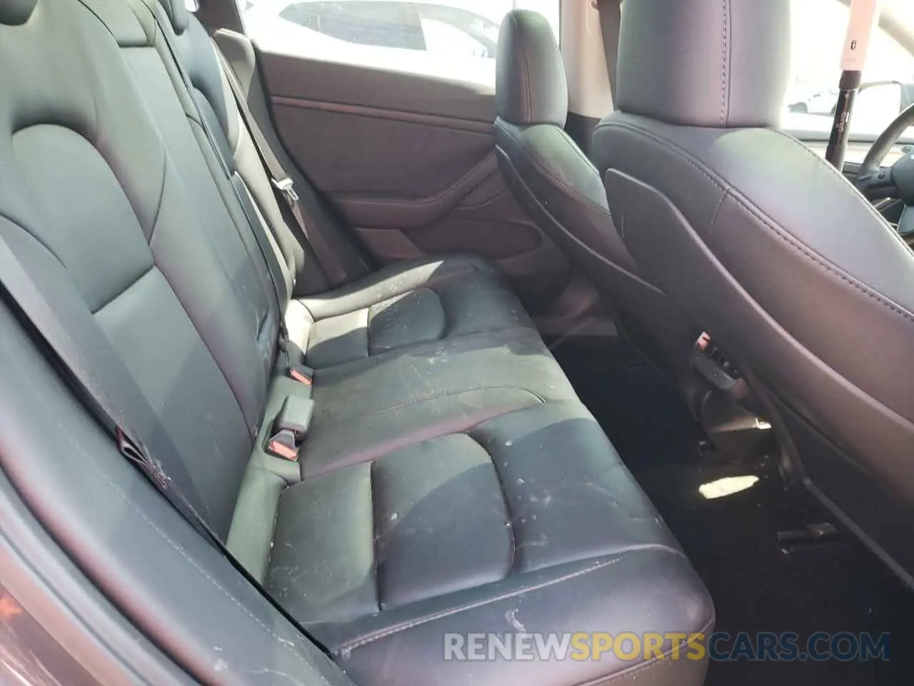 10 Photograph of a damaged car 5YJ3E1EA9PF619682 TESLA MODEL 3 2023
