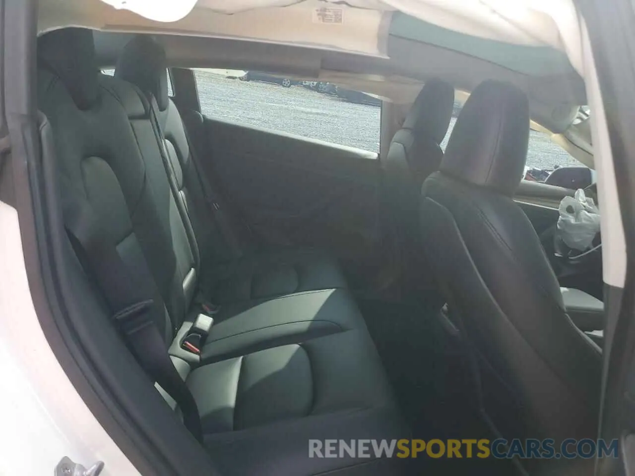 10 Photograph of a damaged car 5YJ3E1EA9PF639799 TESLA MODEL 3 2023