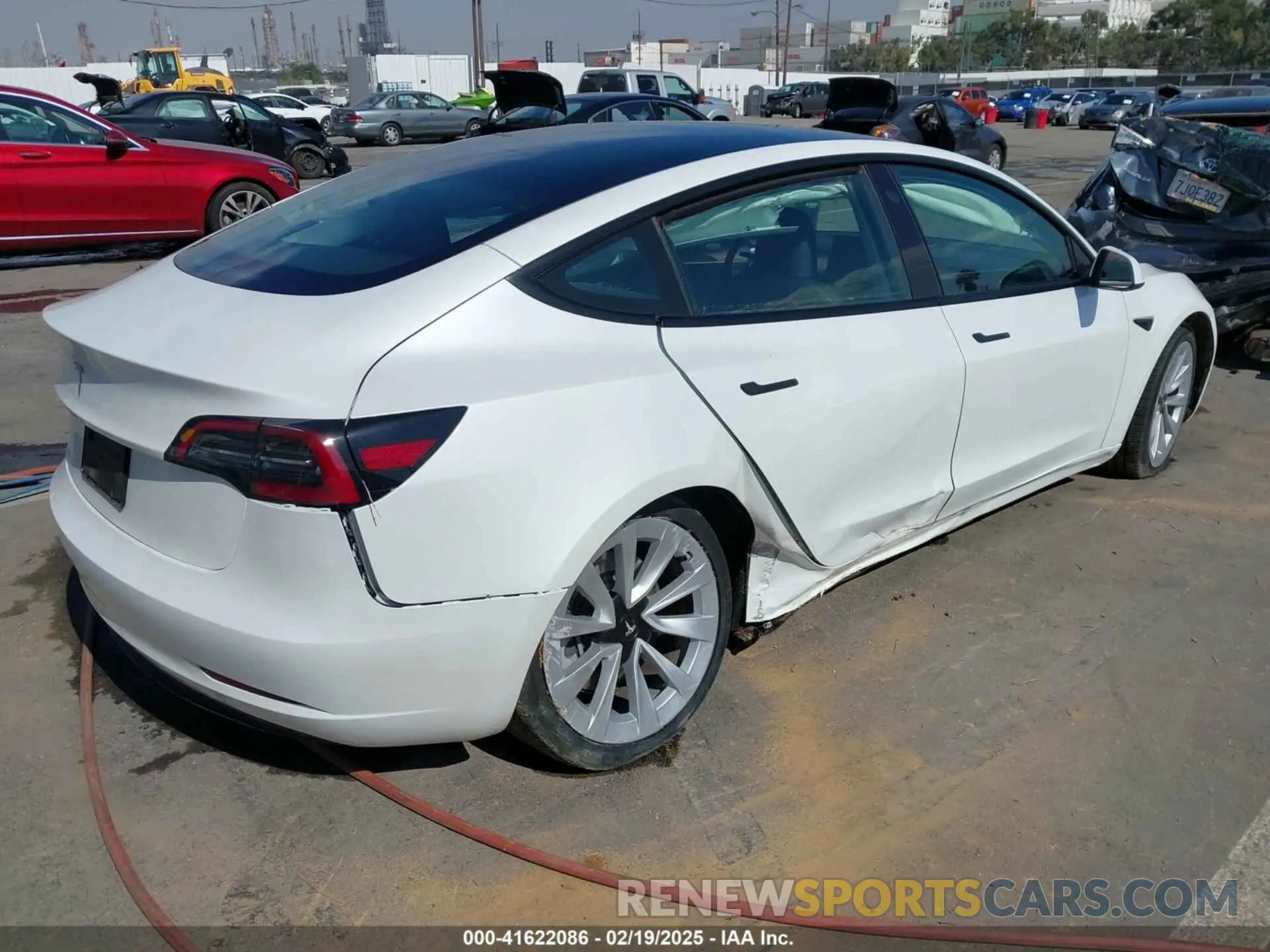 4 Photograph of a damaged car 5YJ3E1EA9PF640015 TESLA MODEL 3 2023