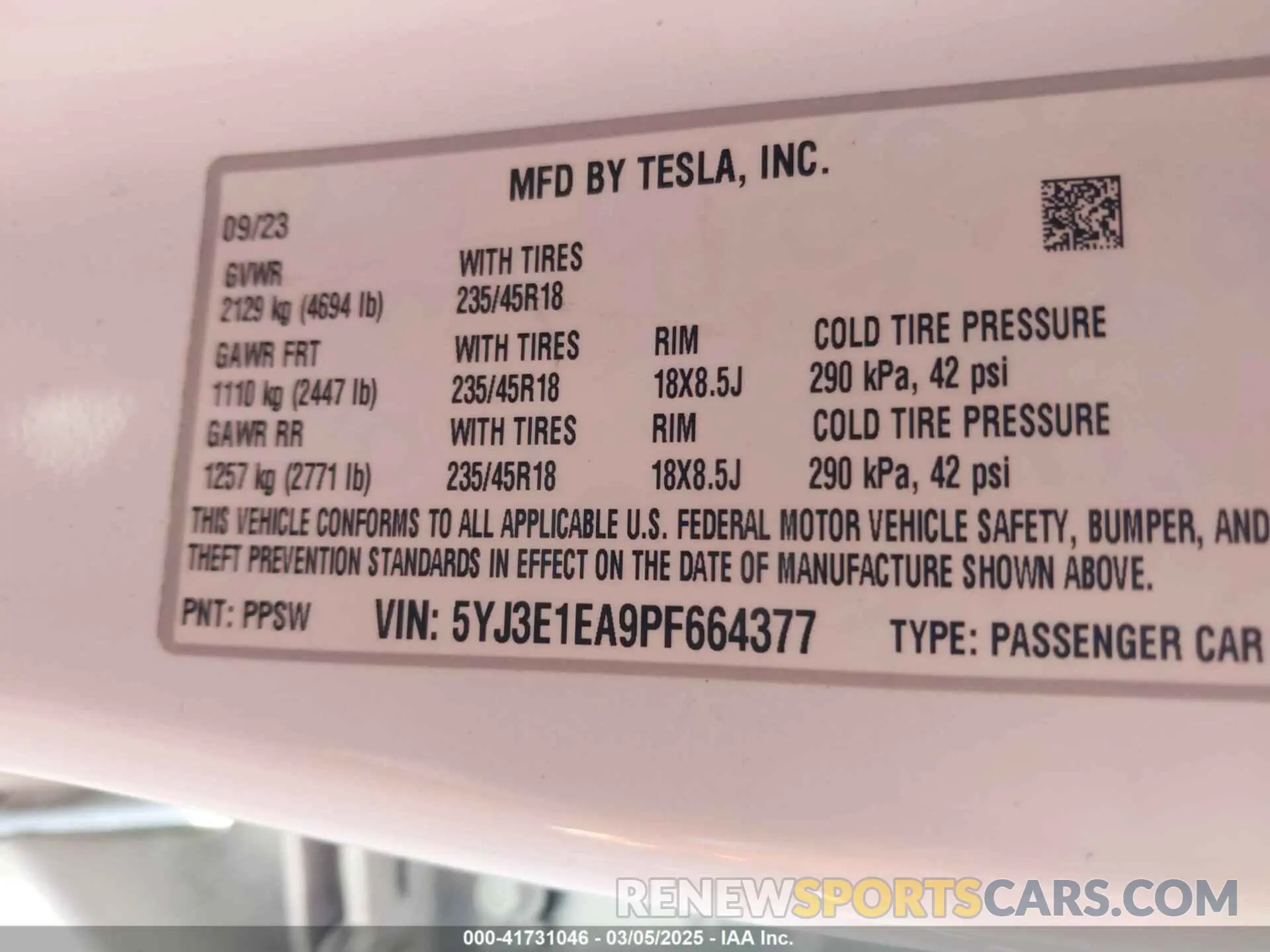 9 Photograph of a damaged car 5YJ3E1EA9PF664377 TESLA MODEL 3 2023