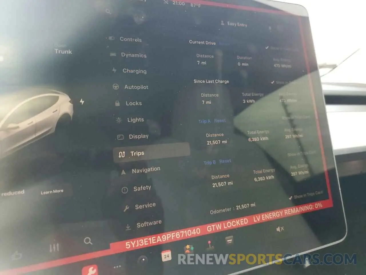 9 Photograph of a damaged car 5YJ3E1EA9PF671040 TESLA MODEL 3 2023