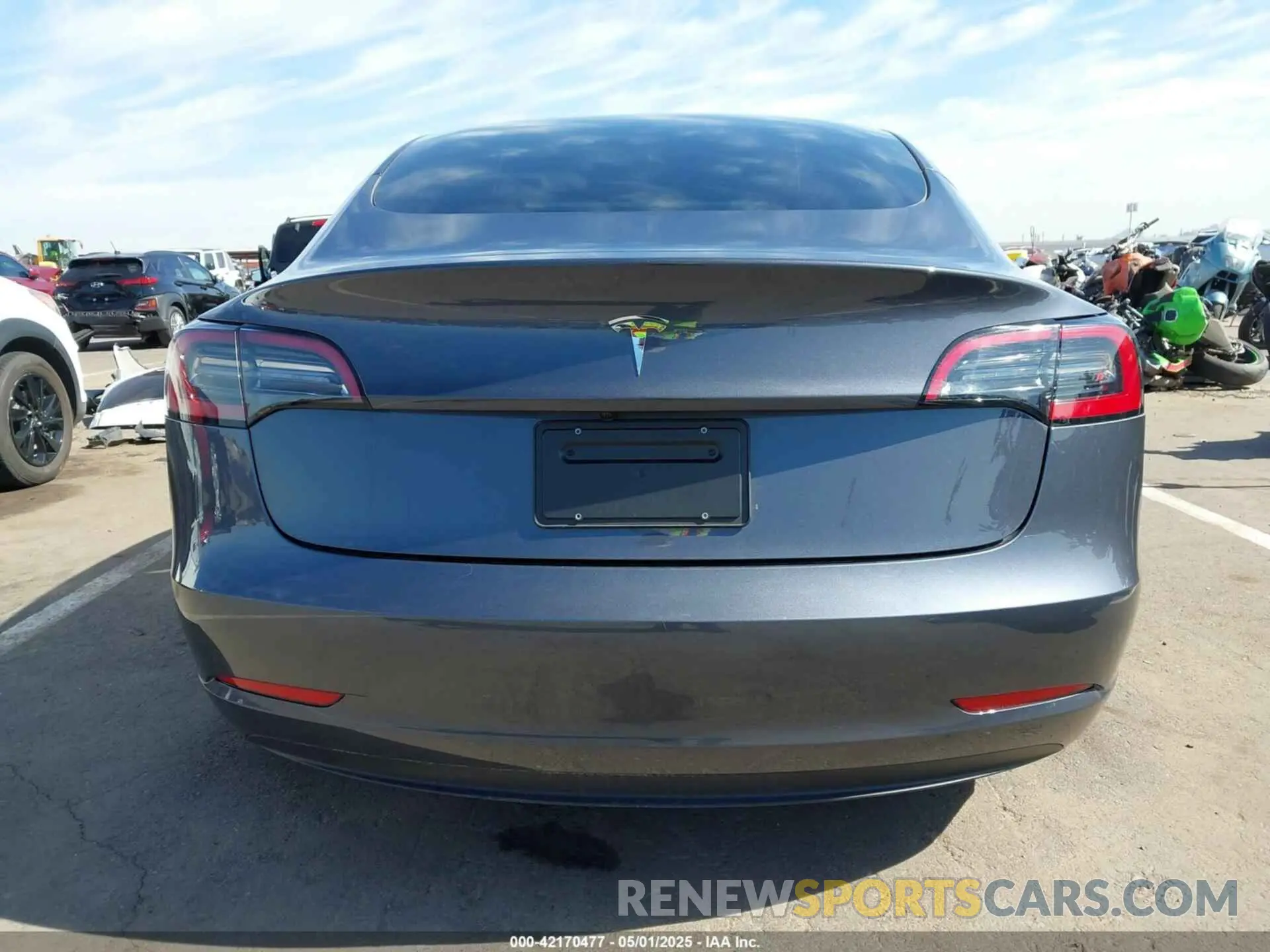 17 Photograph of a damaged car 5YJ3E1EA9PF680921 TESLA MODEL 3 2023