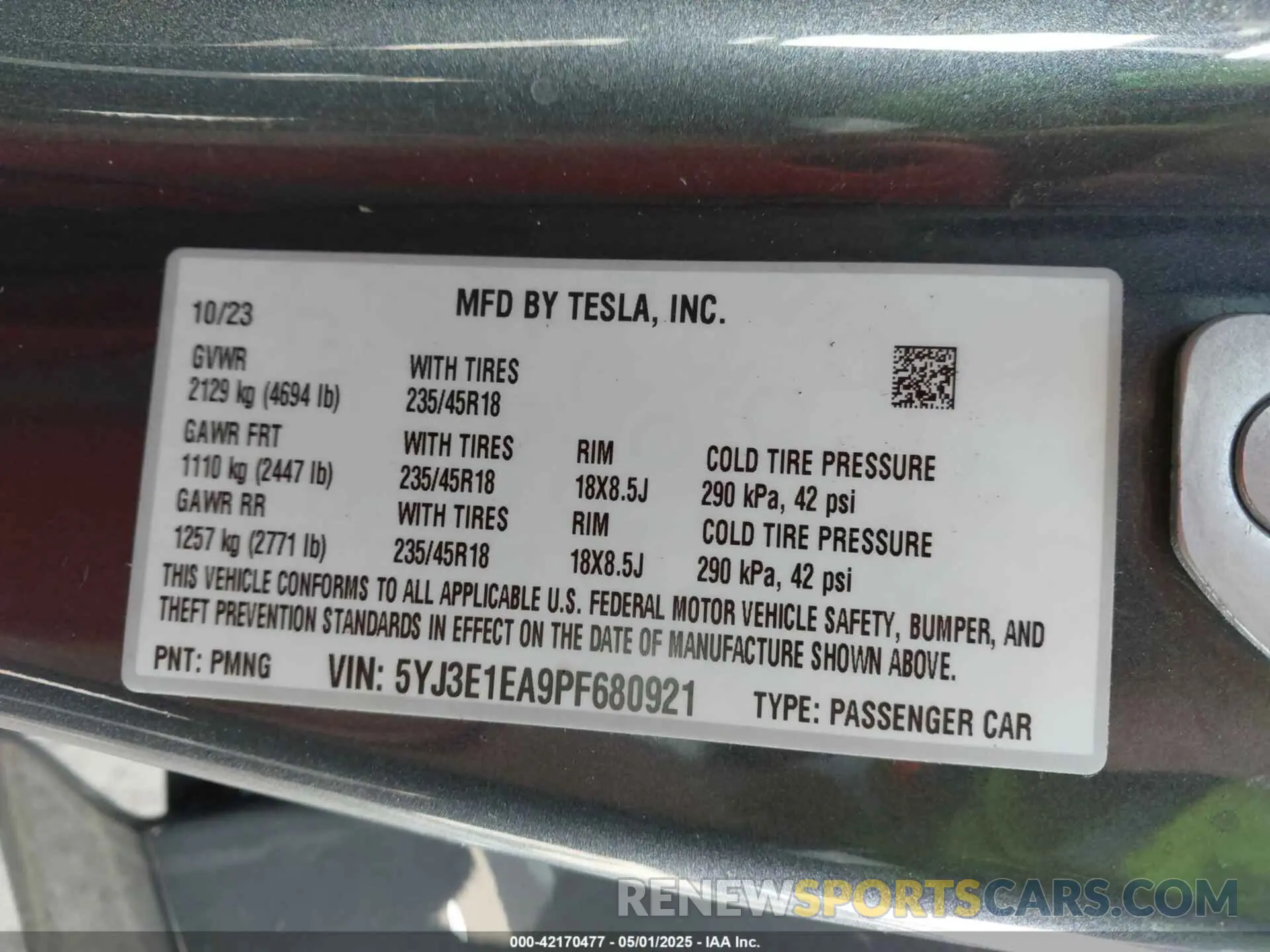 9 Photograph of a damaged car 5YJ3E1EA9PF680921 TESLA MODEL 3 2023