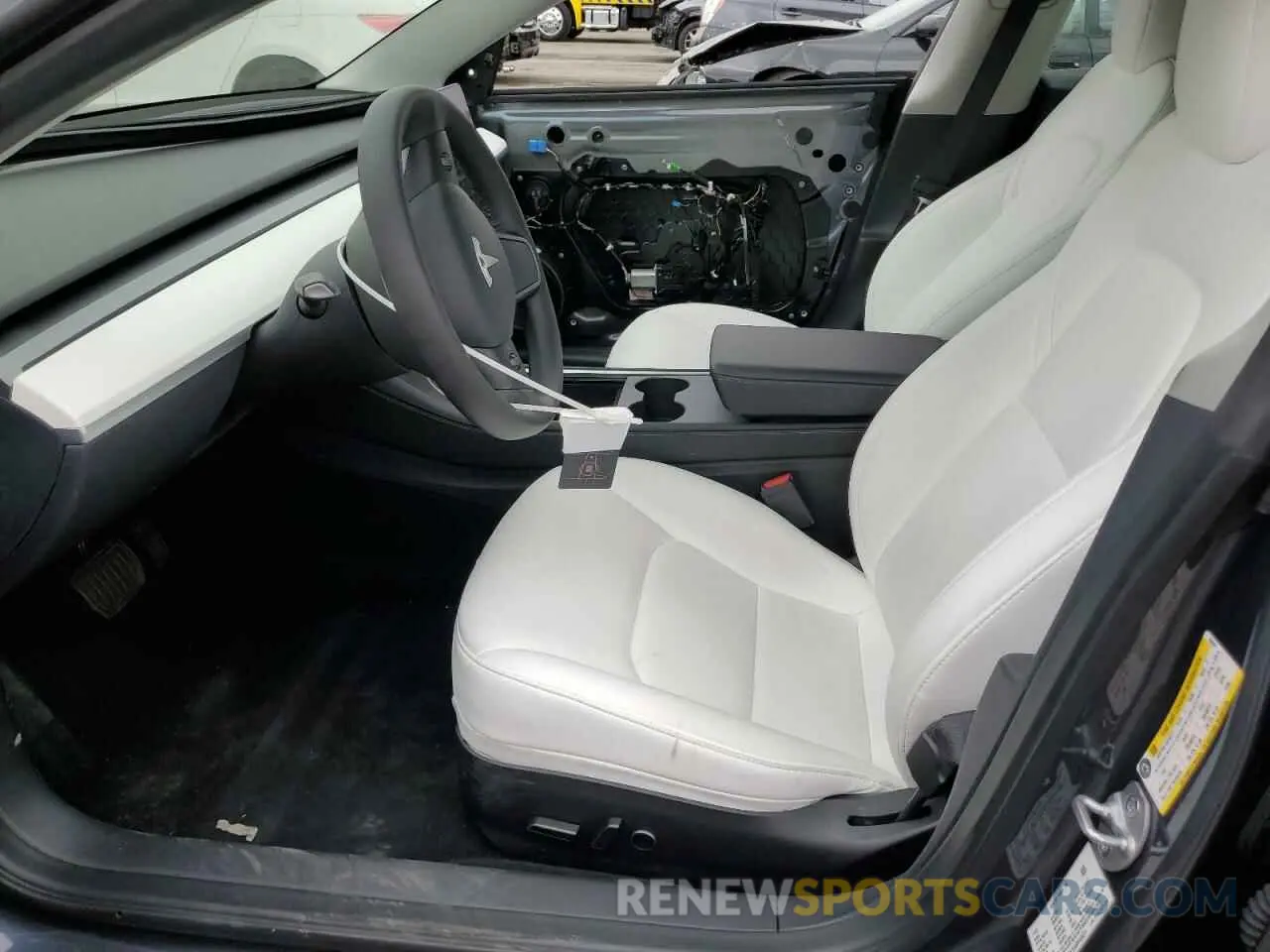 7 Photograph of a damaged car 5YJ3E1EA9PF695371 TESLA MODEL 3 2023