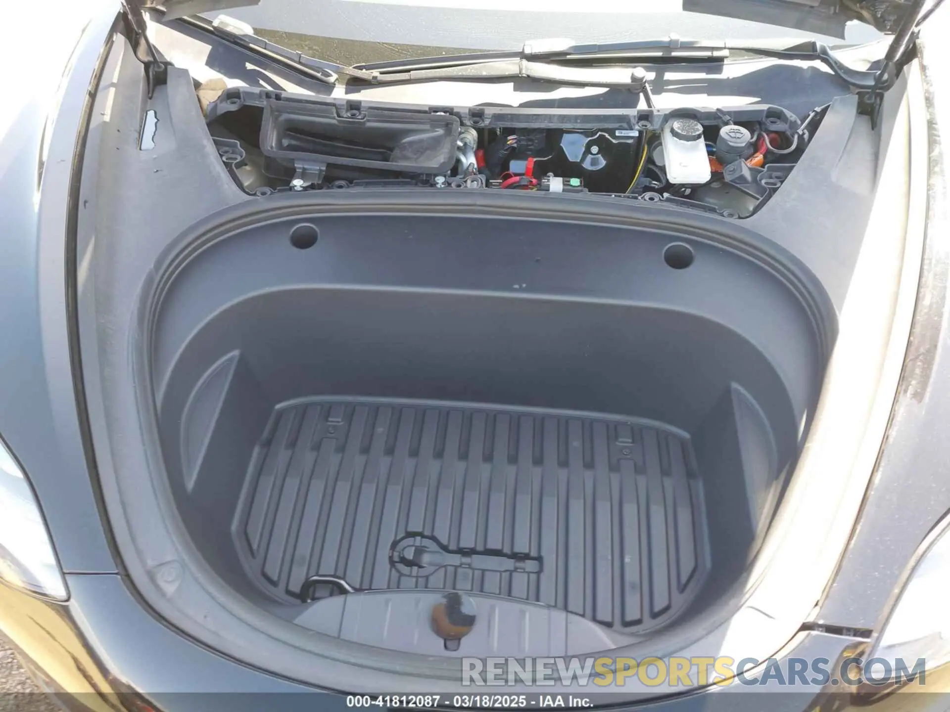 10 Photograph of a damaged car 5YJ3E1EA9PF706837 TESLA MODEL 3 2023