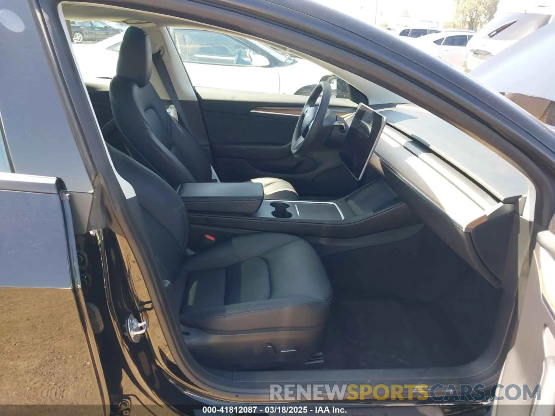 5 Photograph of a damaged car 5YJ3E1EA9PF706837 TESLA MODEL 3 2023