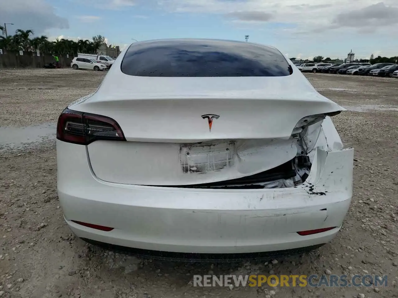6 Photograph of a damaged car 5YJ3E1EAXPF394303 TESLA MODEL 3 2023