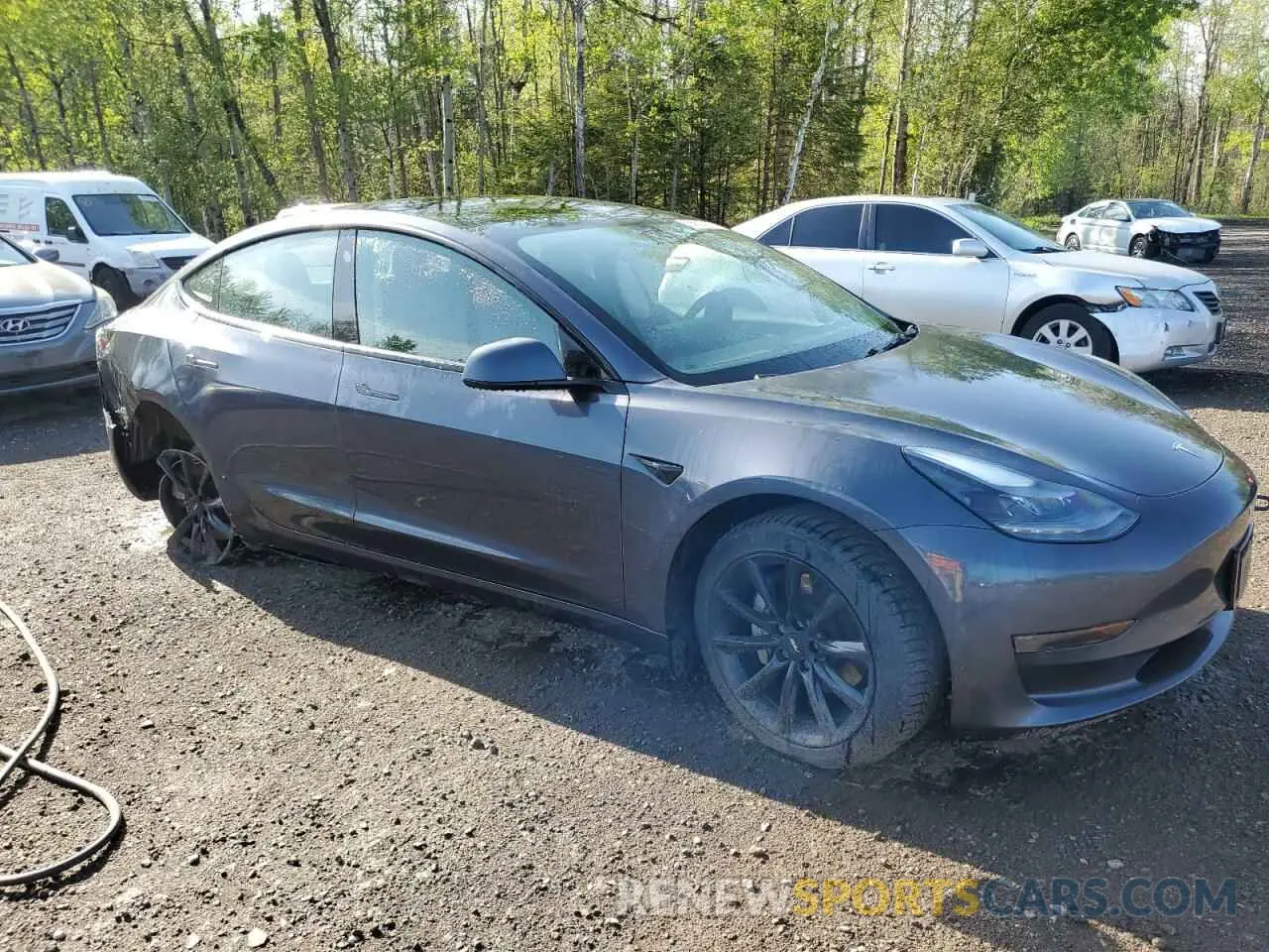 4 Photograph of a damaged car 5YJ3E1EAXPF404814 TESLA MODEL 3 2023