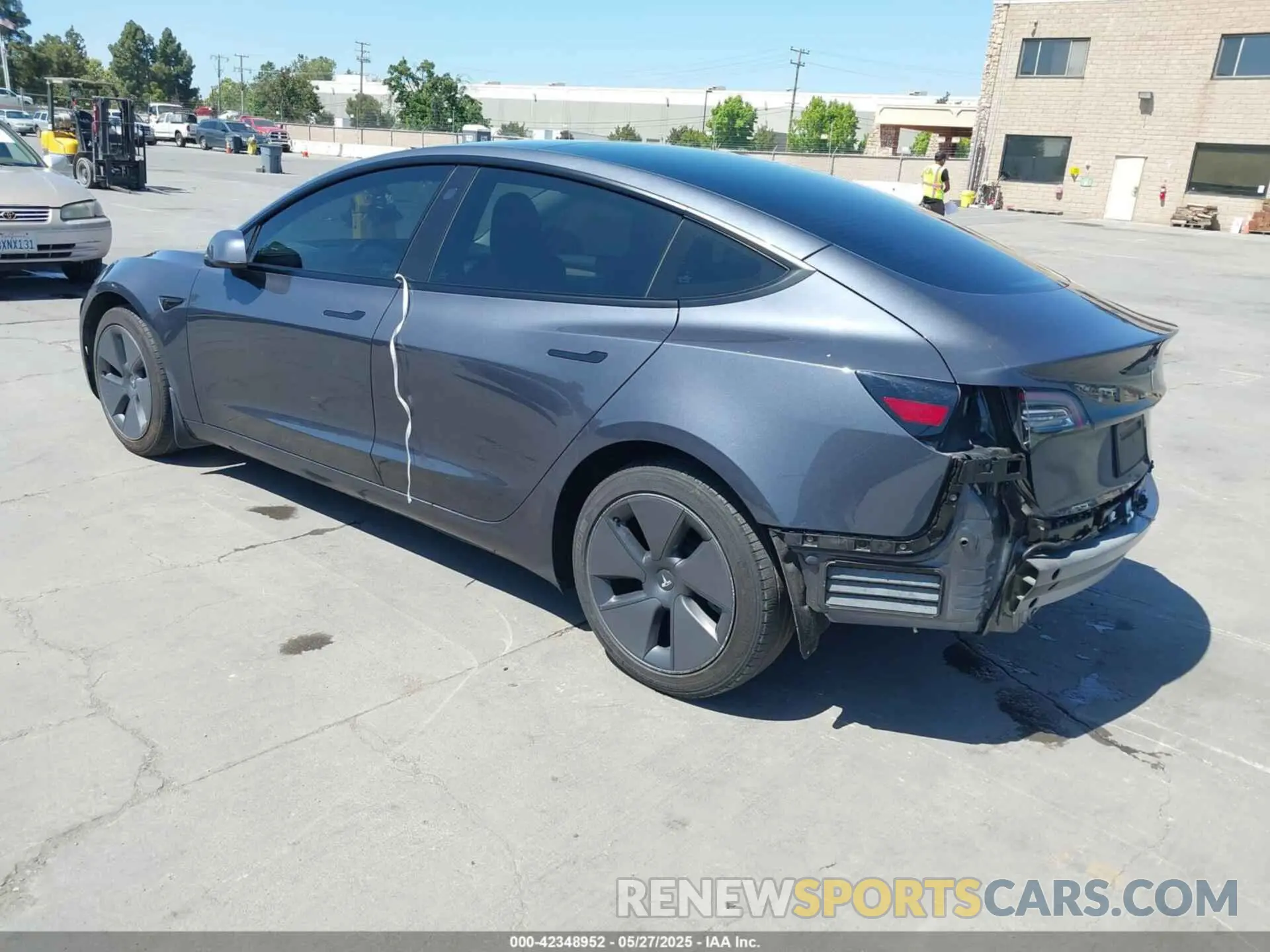3 Photograph of a damaged car 5YJ3E1EAXPF405588 TESLA MODEL 3 2023