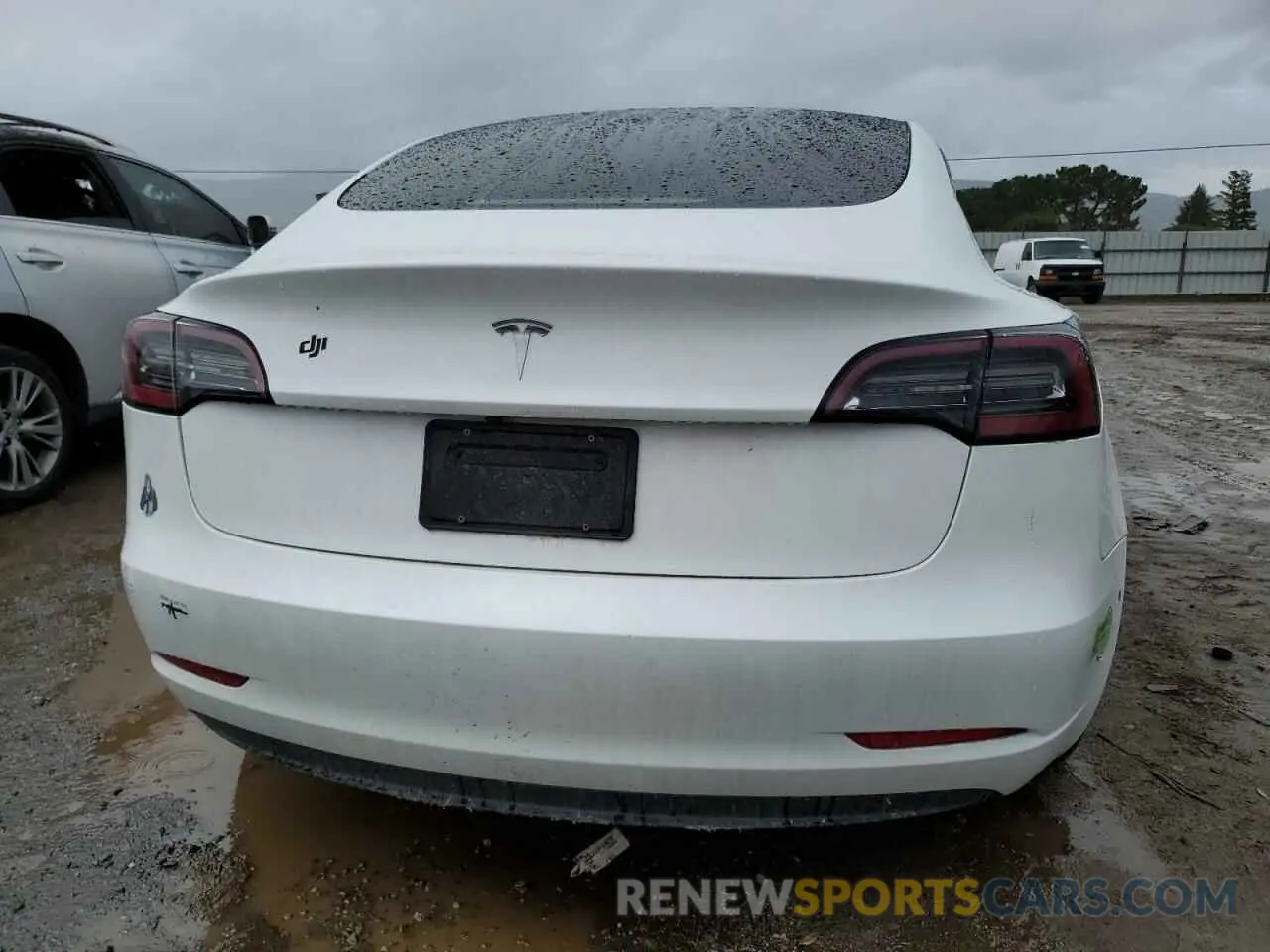 6 Photograph of a damaged car 5YJ3E1EAXPF409155 TESLA MODEL 3 2023