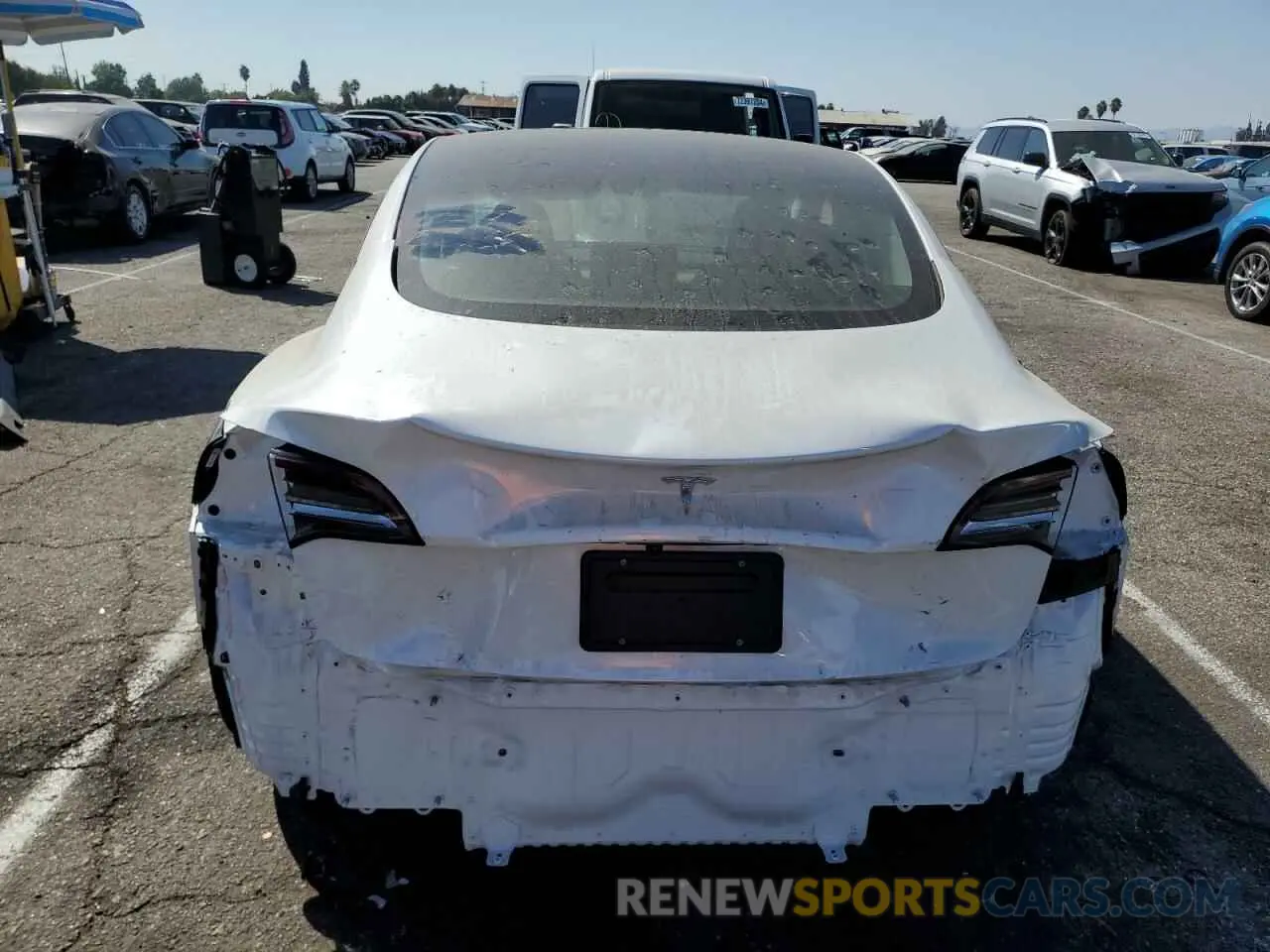 6 Photograph of a damaged car 5YJ3E1EAXPF412542 TESLA MODEL 3 2023