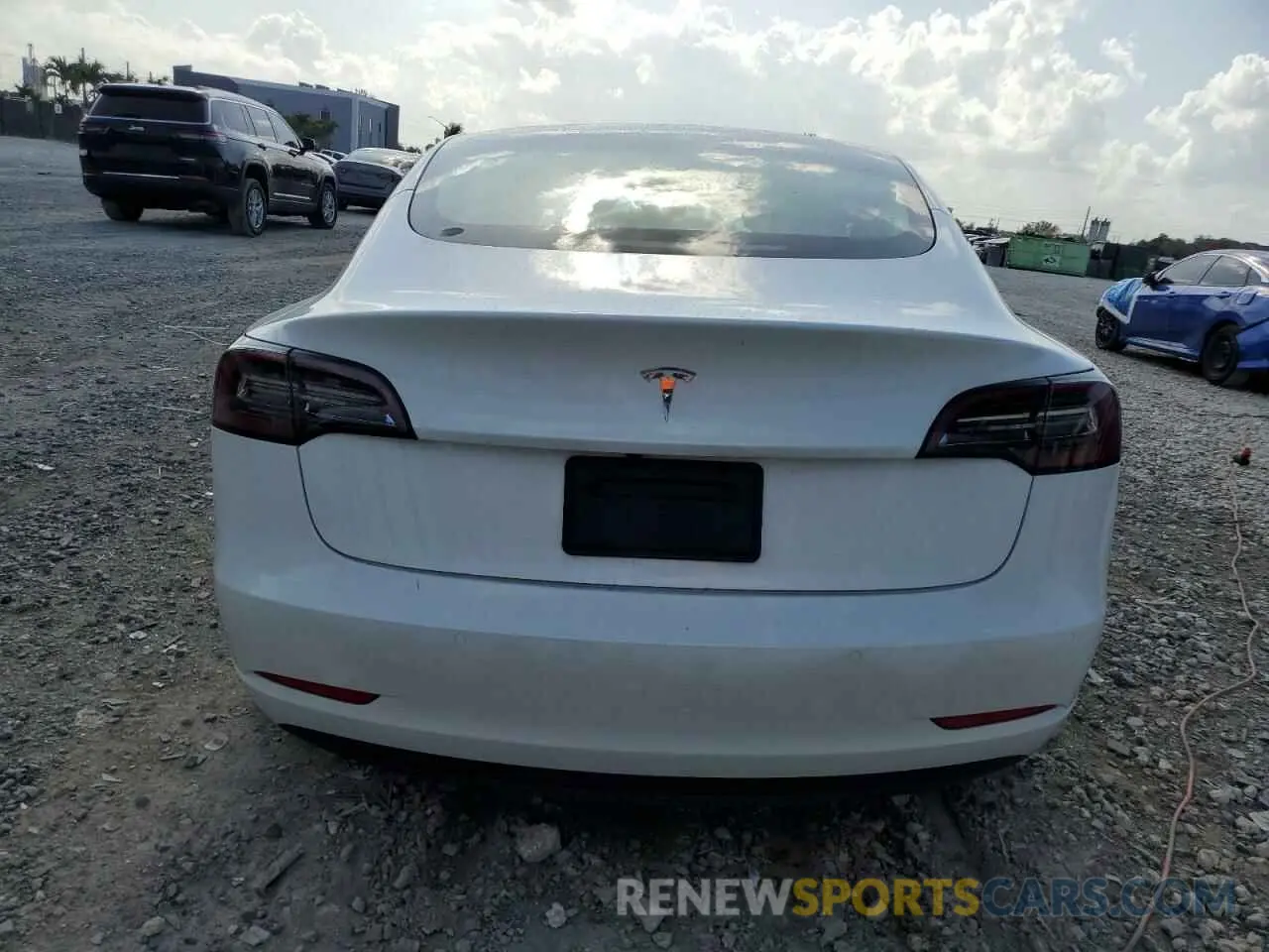 6 Photograph of a damaged car 5YJ3E1EAXPF422956 TESLA MODEL 3 2023