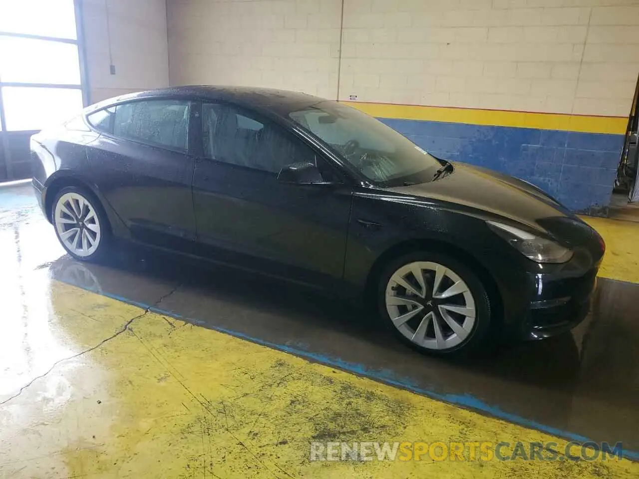 4 Photograph of a damaged car 5YJ3E1EAXPF433682 TESLA MODEL 3 2023
