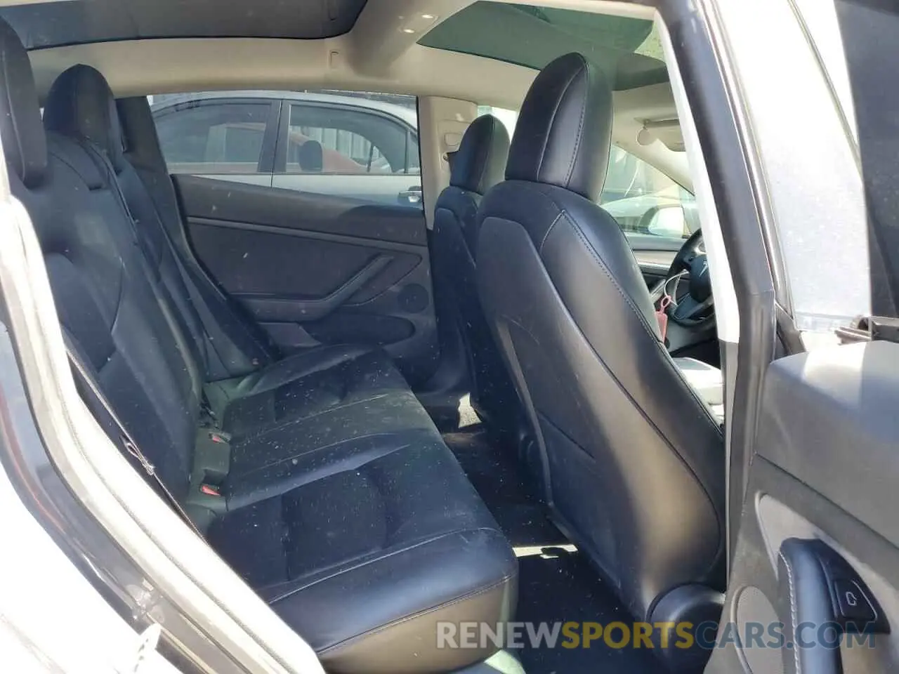 10 Photograph of a damaged car 5YJ3E1EAXPF451597 TESLA MODEL 3 2023
