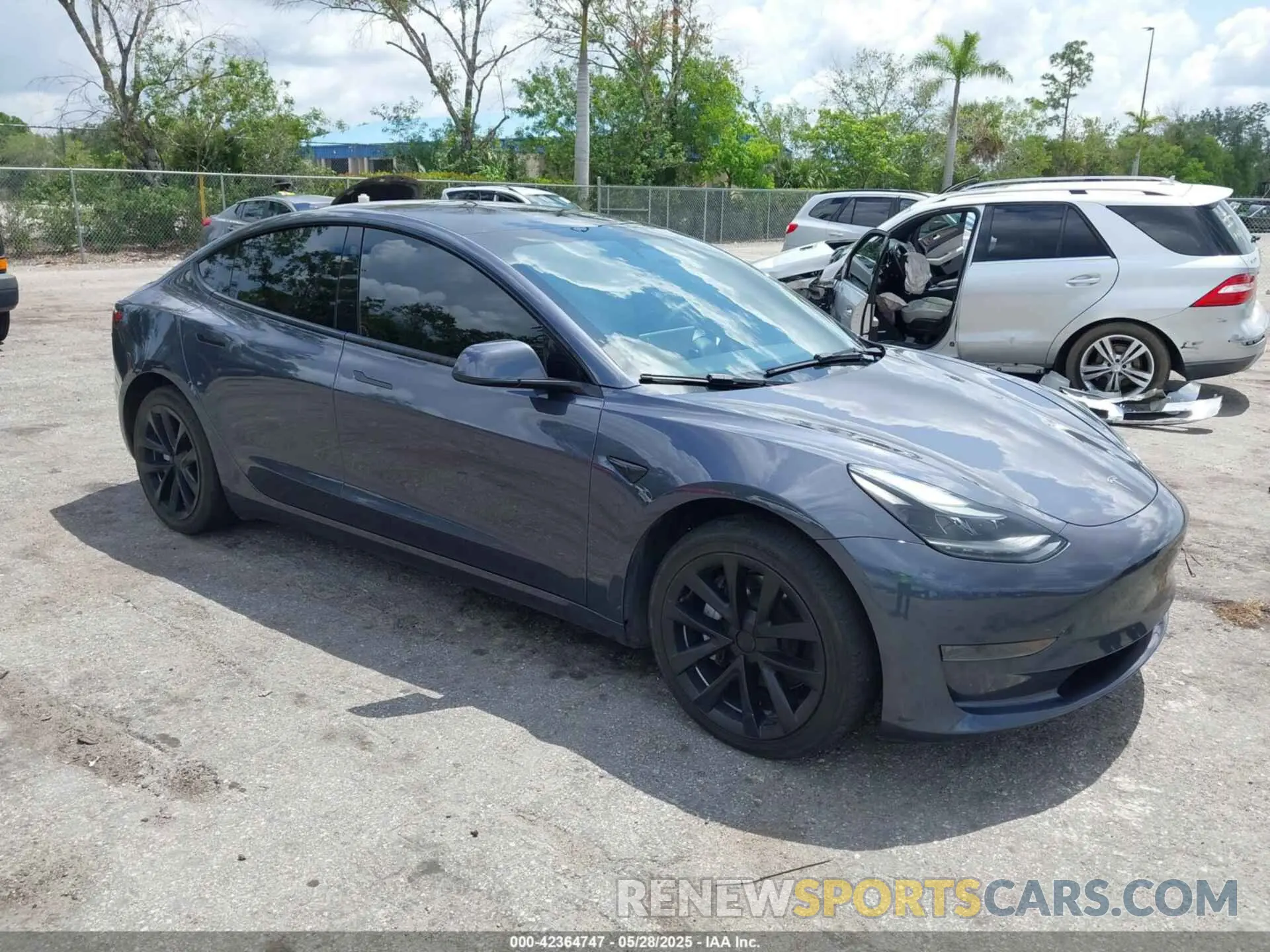 1 Photograph of a damaged car 5YJ3E1EAXPF453060 TESLA MODEL 3 2023