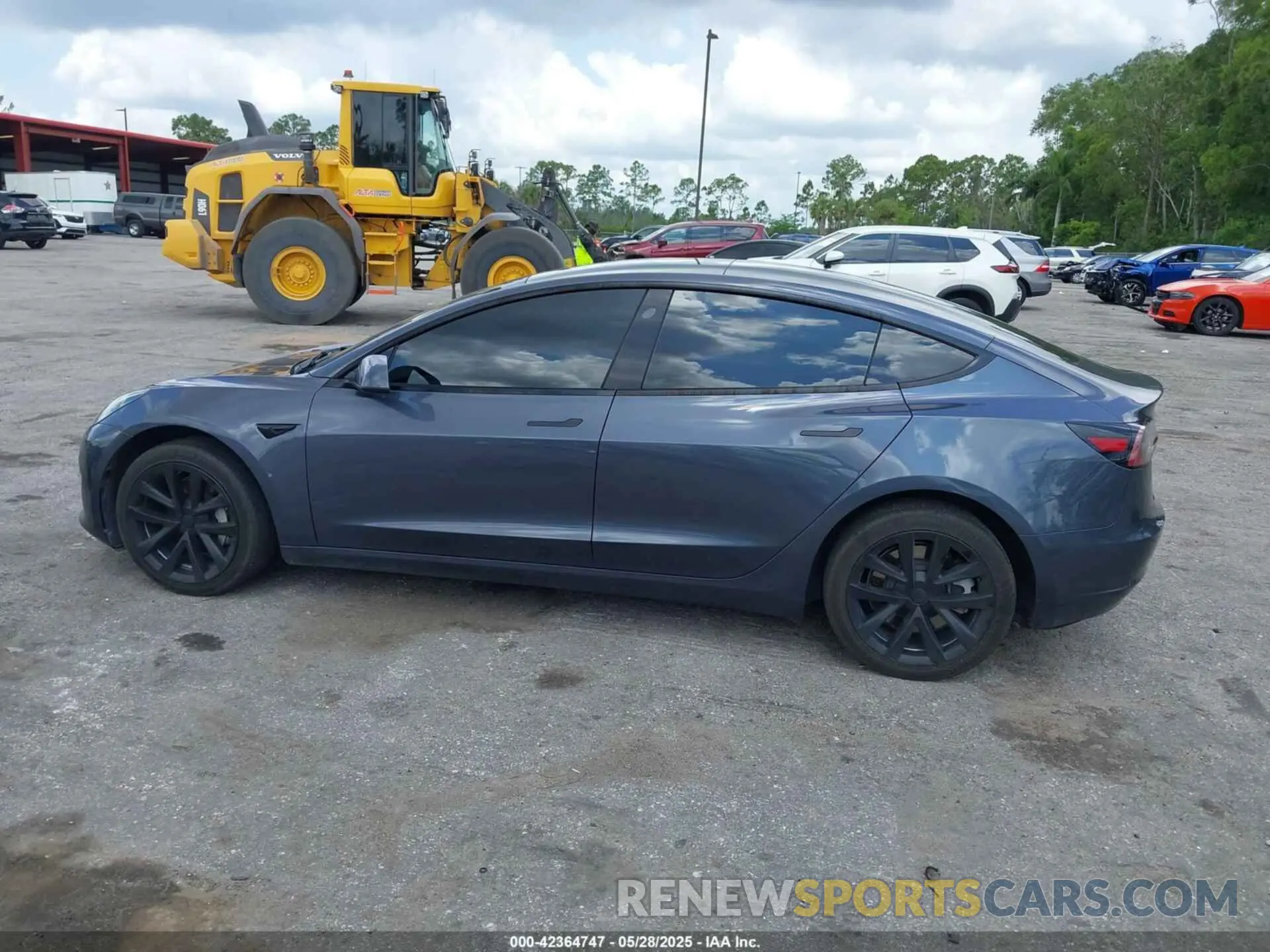 13 Photograph of a damaged car 5YJ3E1EAXPF453060 TESLA MODEL 3 2023