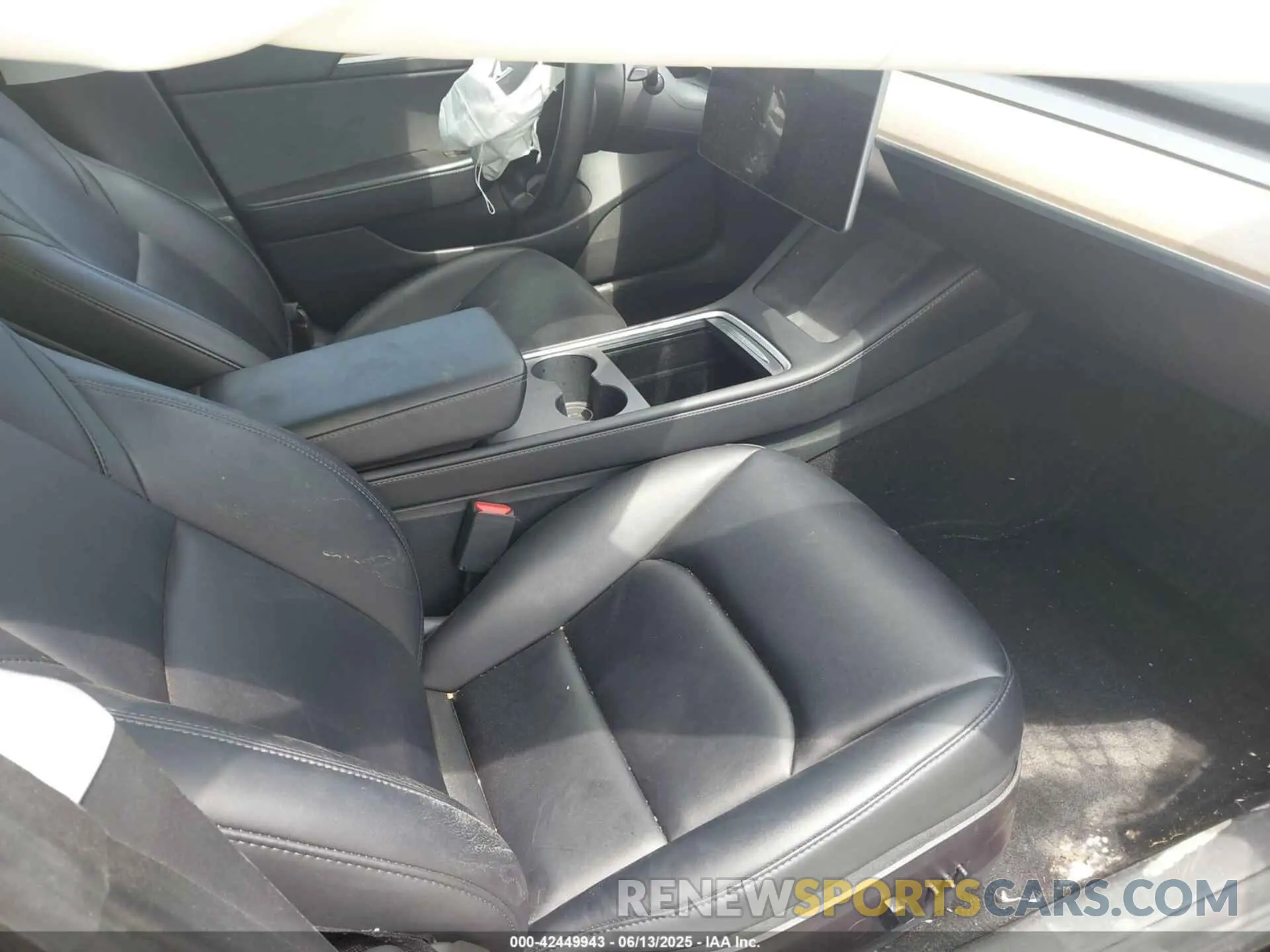 5 Photograph of a damaged car 5YJ3E1EAXPF453415 TESLA MODEL 3 2023