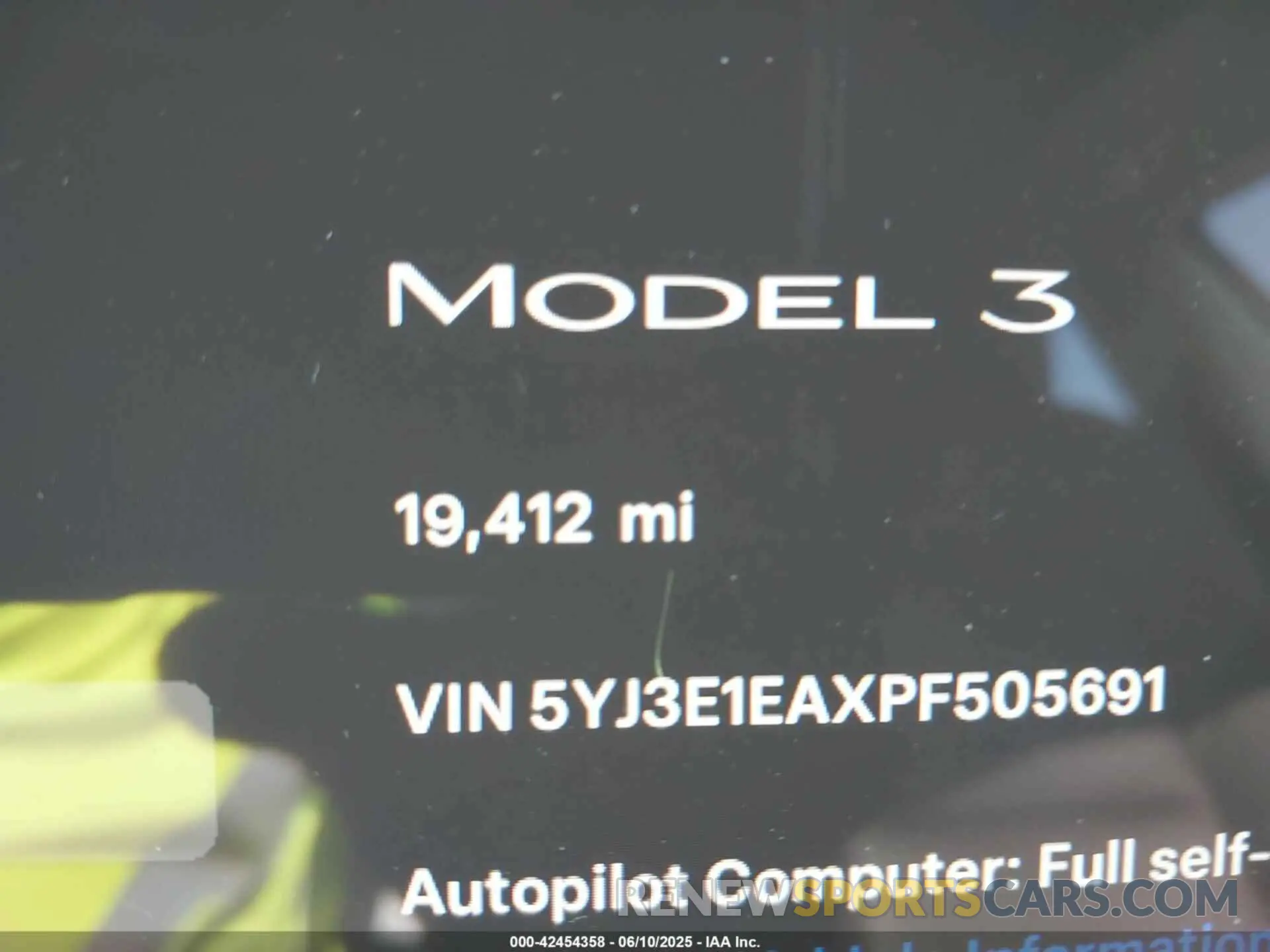 16 Photograph of a damaged car 5YJ3E1EAXPF505691 TESLA MODEL 3 2023