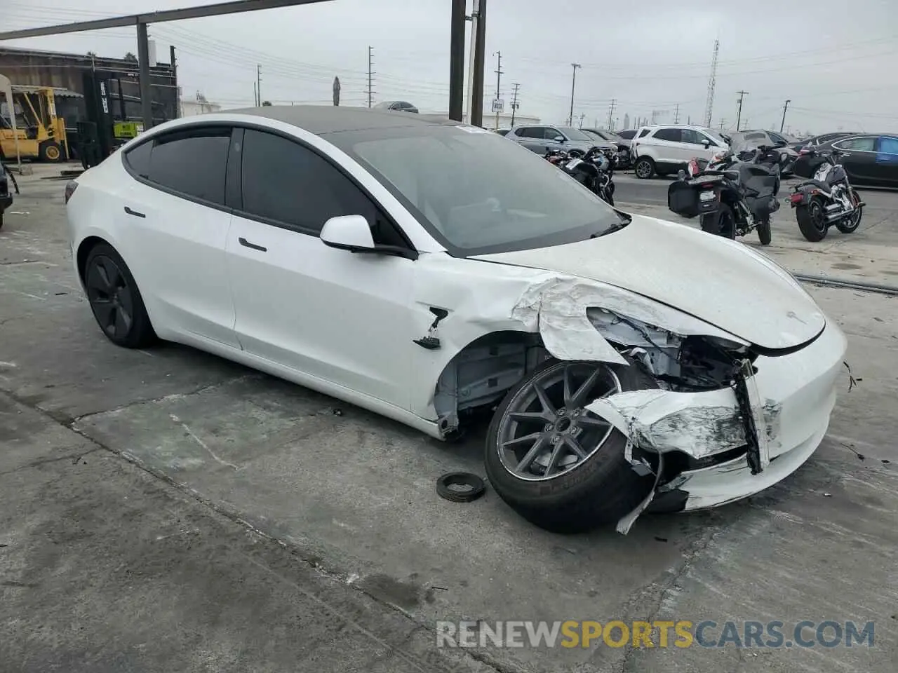 4 Photograph of a damaged car 5YJ3E1EAXPF505853 TESLA MODEL 3 2023