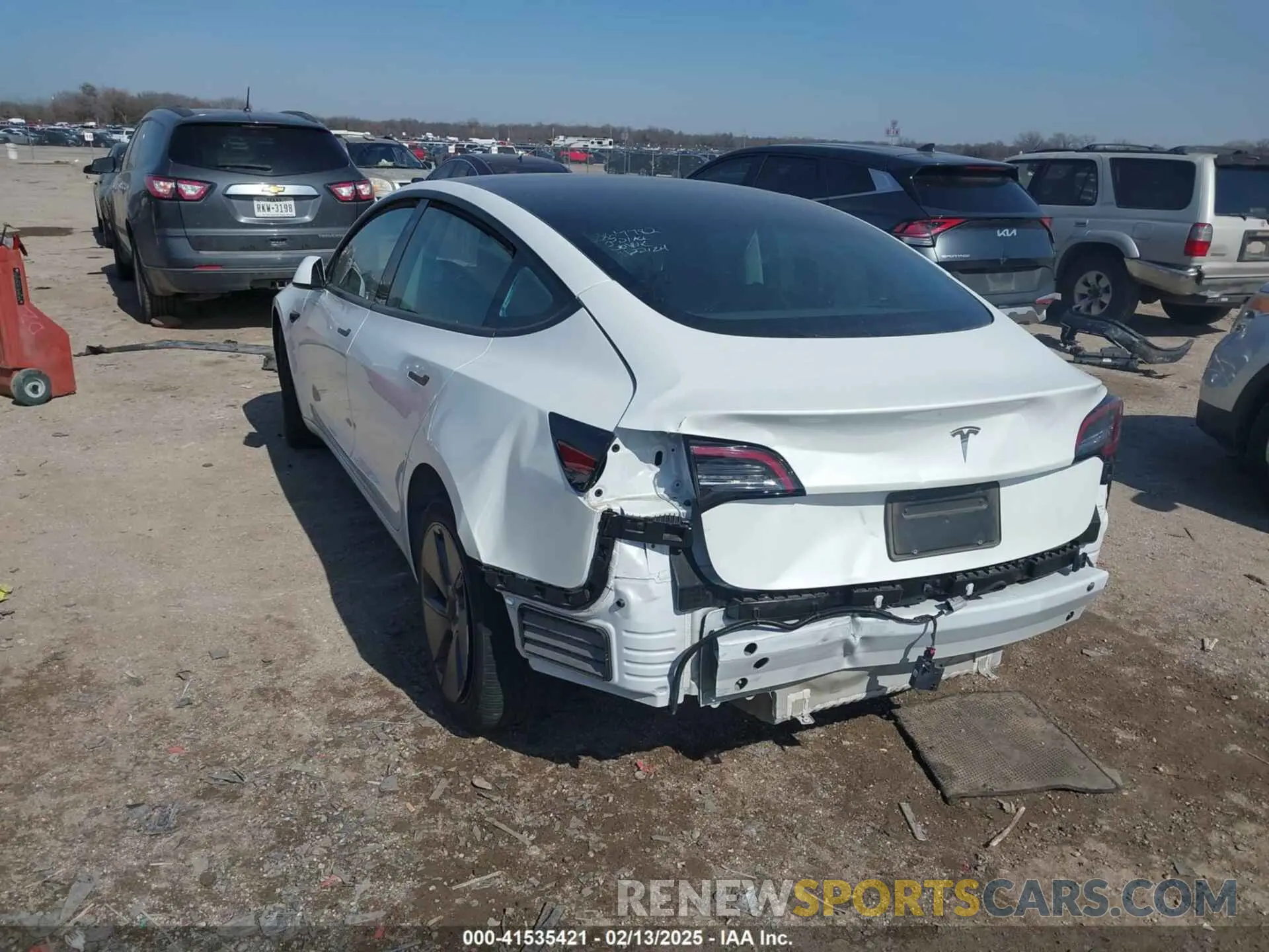 6 Photograph of a damaged car 5YJ3E1EAXPF505951 TESLA MODEL 3 2023