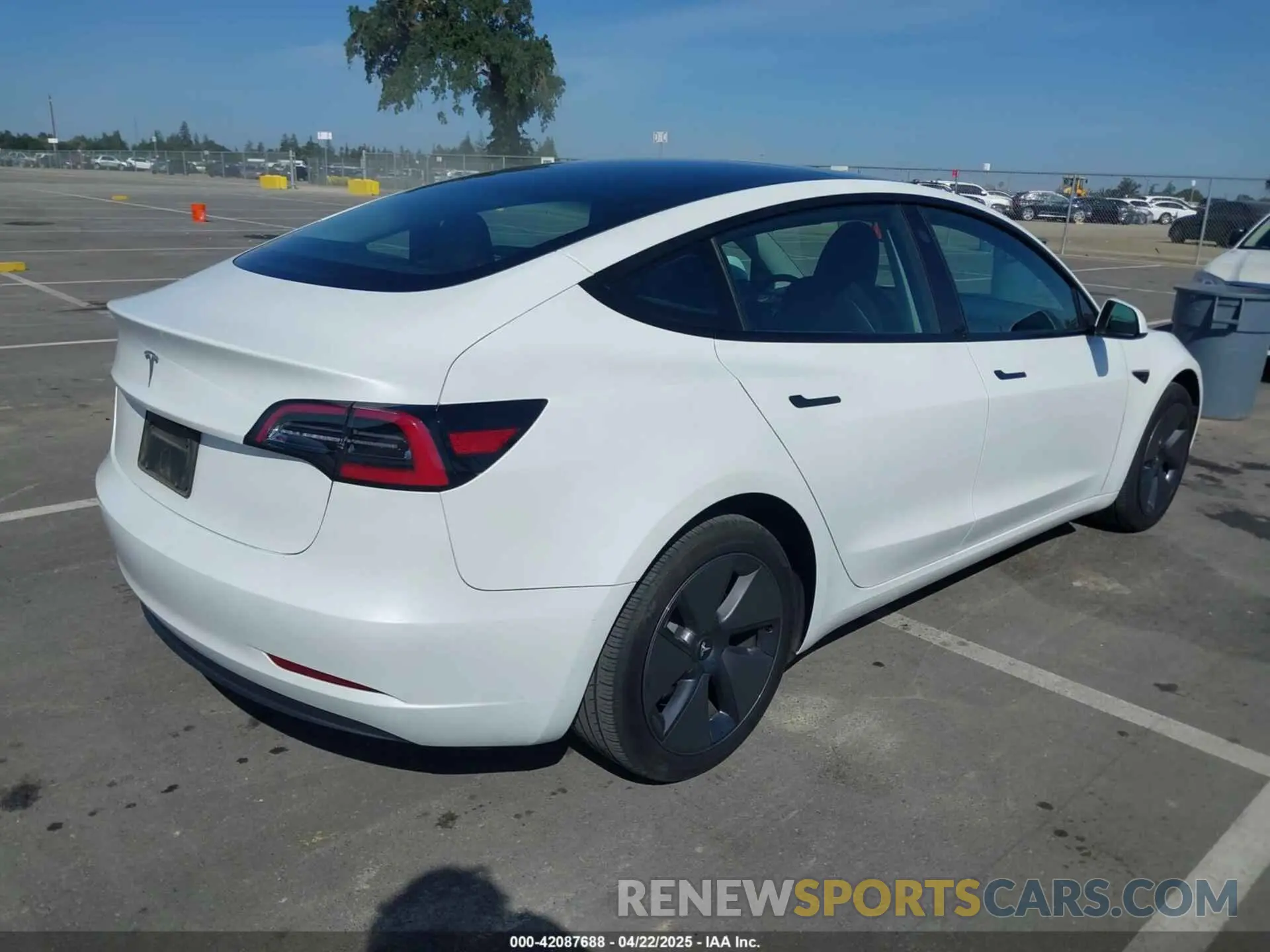 4 Photograph of a damaged car 5YJ3E1EAXPF506310 TESLA MODEL 3 2023