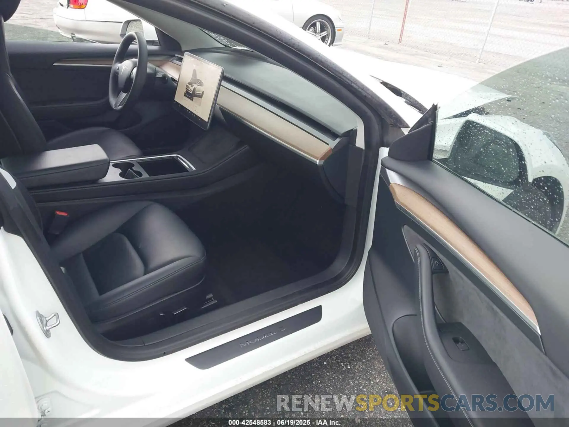 5 Photograph of a damaged car 5YJ3E1EAXPF513726 TESLA MODEL 3 2023