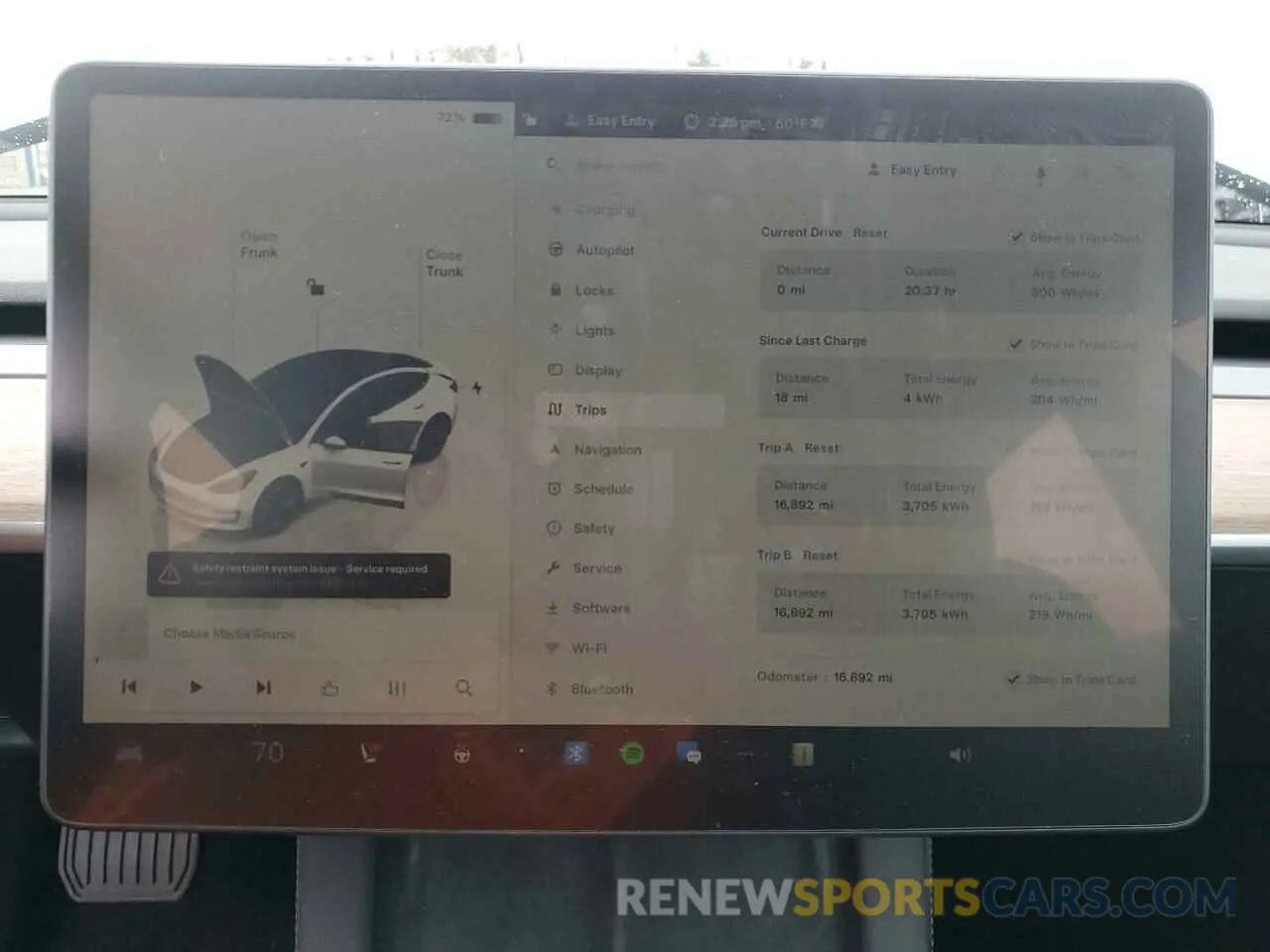 9 Photograph of a damaged car 5YJ3E1EAXPF568015 TESLA MODEL 3 2023