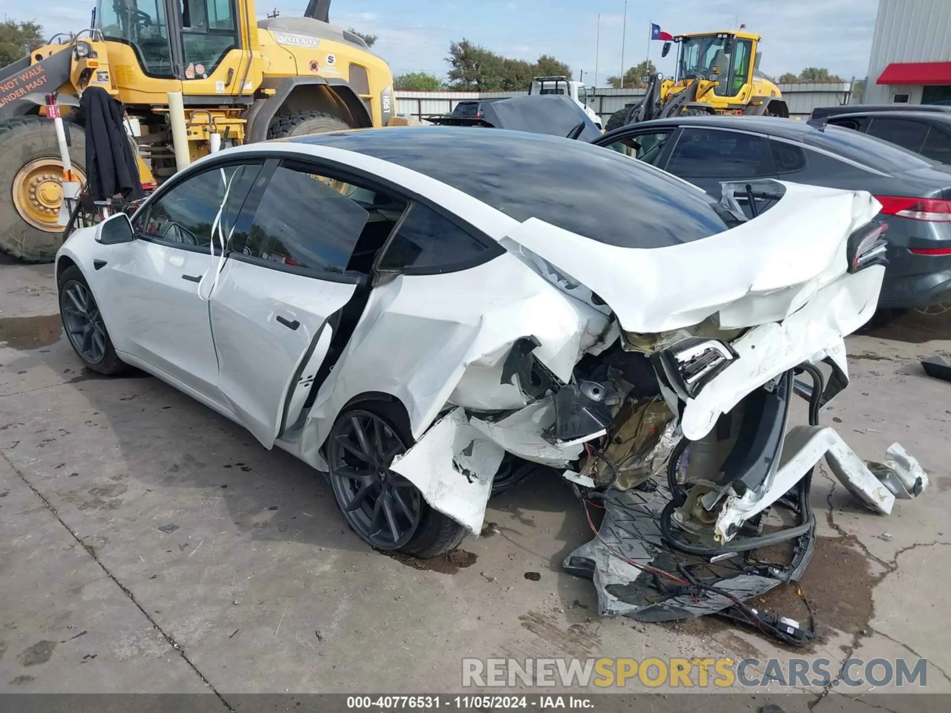 3 Photograph of a damaged car 5YJ3E1EAXPF568063 TESLA MODEL 3 2023