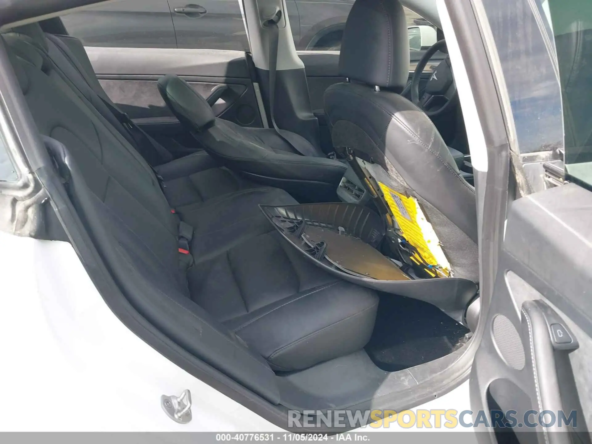 8 Photograph of a damaged car 5YJ3E1EAXPF568063 TESLA MODEL 3 2023