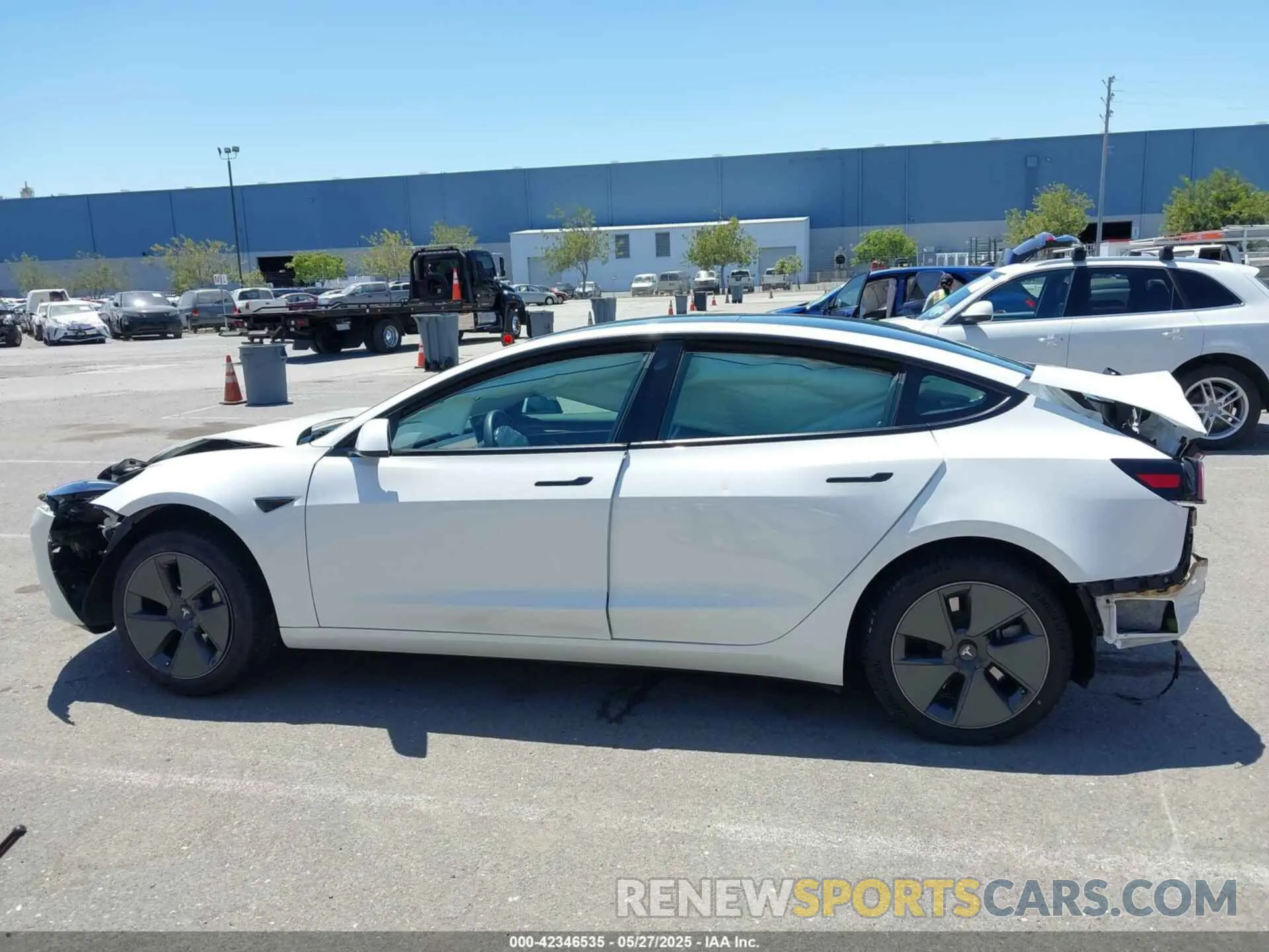 14 Photograph of a damaged car 5YJ3E1EAXPF568984 TESLA MODEL 3 2023