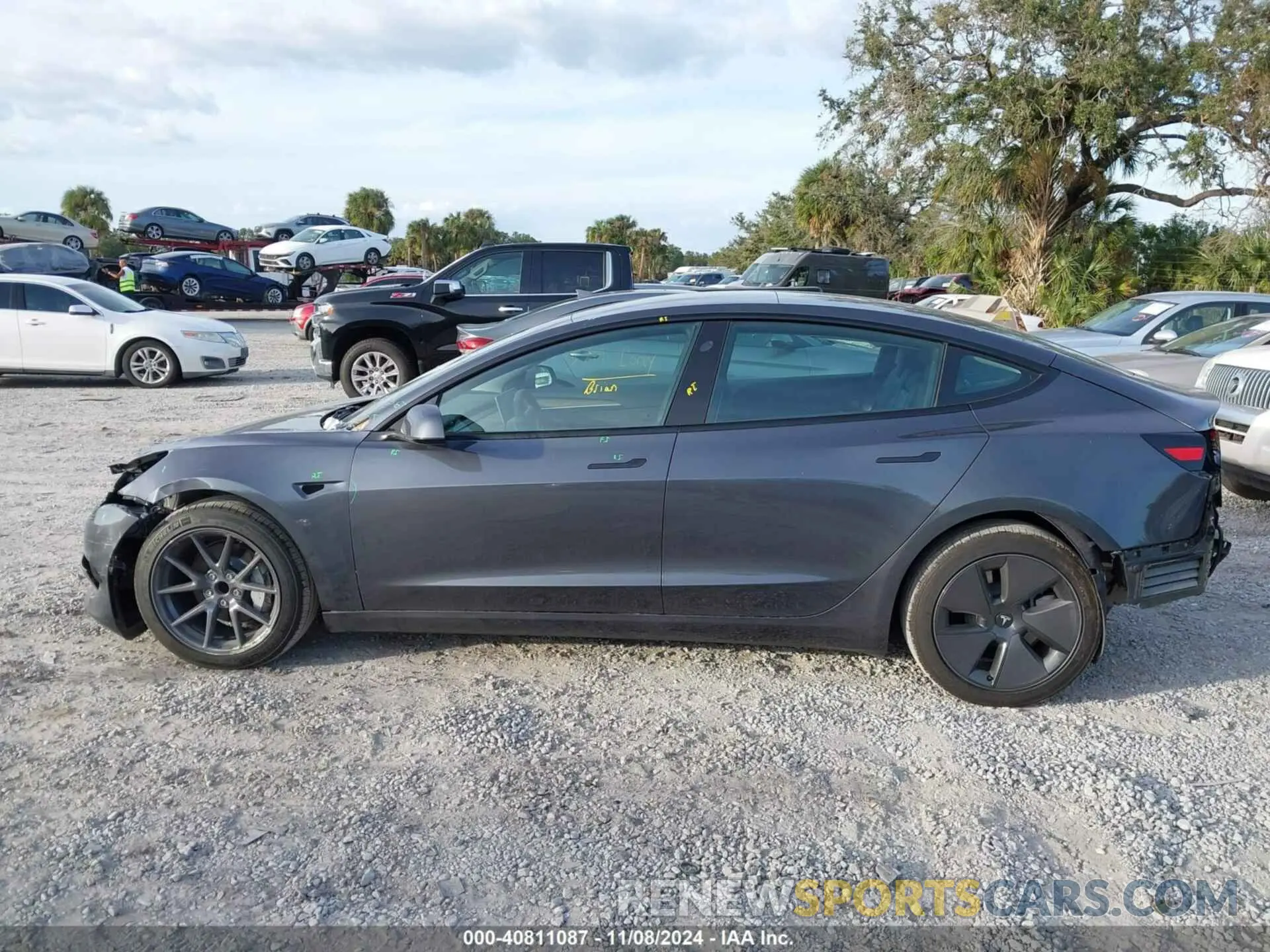 14 Photograph of a damaged car 5YJ3E1EAXPF591777 TESLA MODEL 3 2023