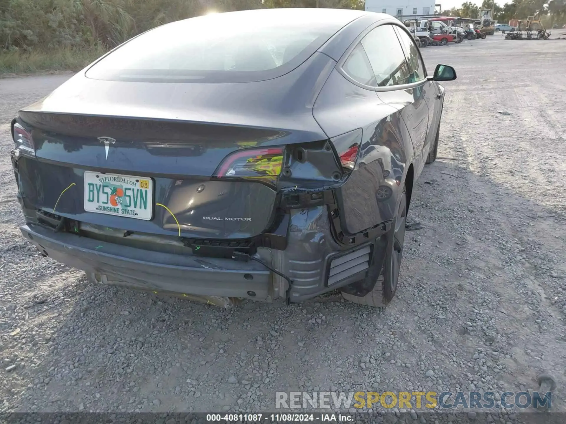 4 Photograph of a damaged car 5YJ3E1EAXPF591777 TESLA MODEL 3 2023