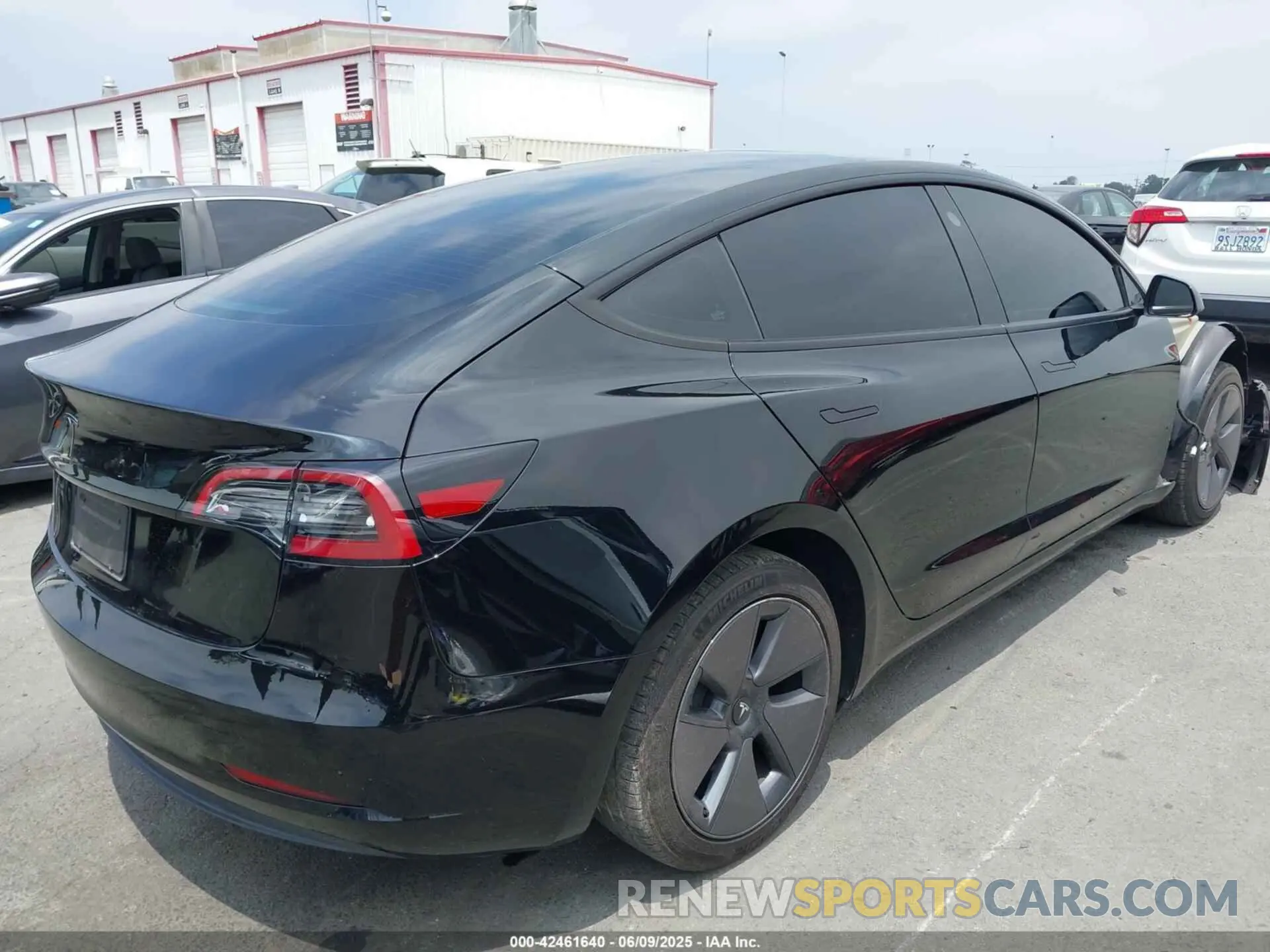 4 Photograph of a damaged car 5YJ3E1EAXPF604916 TESLA MODEL 3 2023