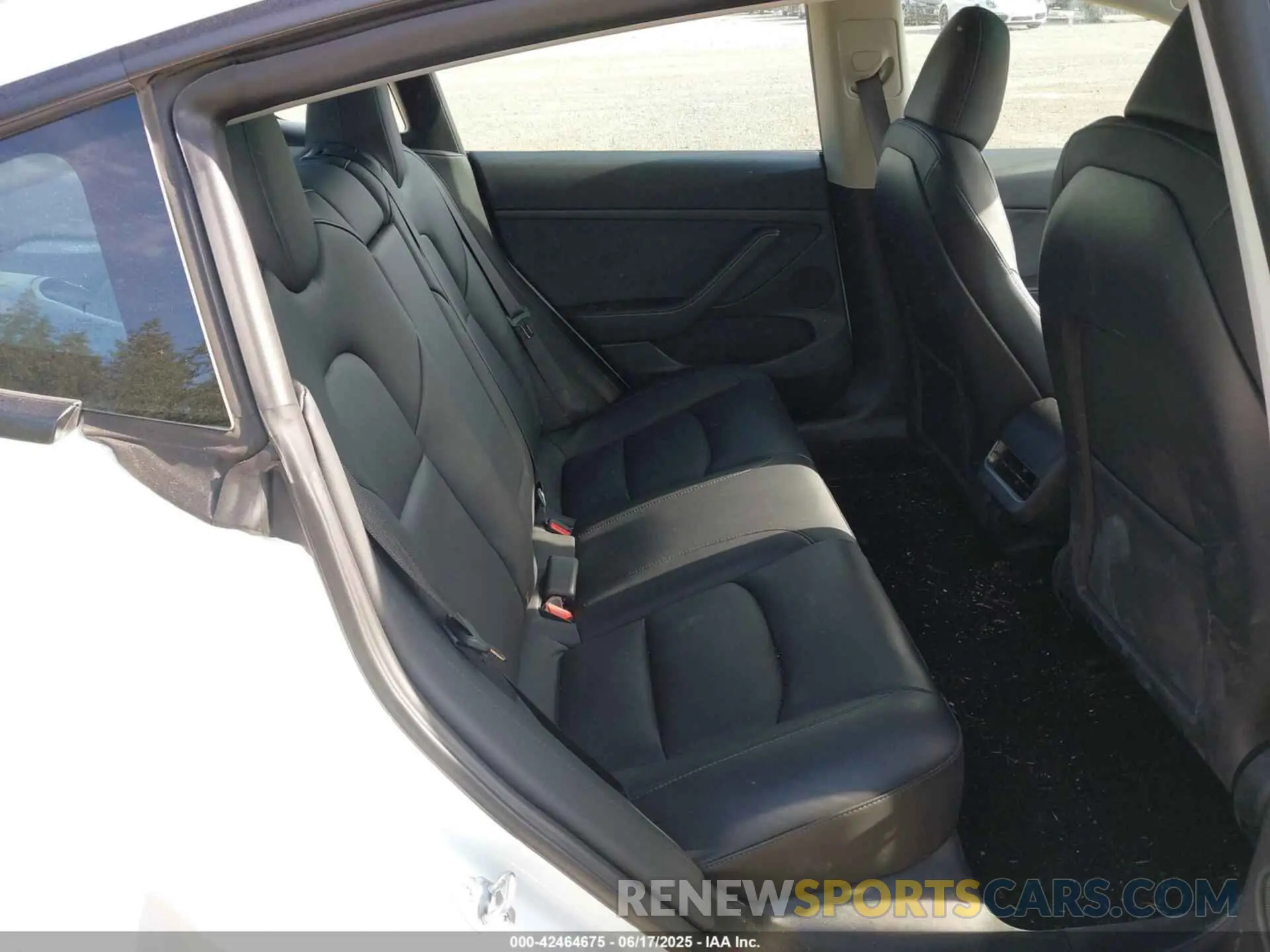 8 Photograph of a damaged car 5YJ3E1EAXPF609792 TESLA MODEL 3 2023